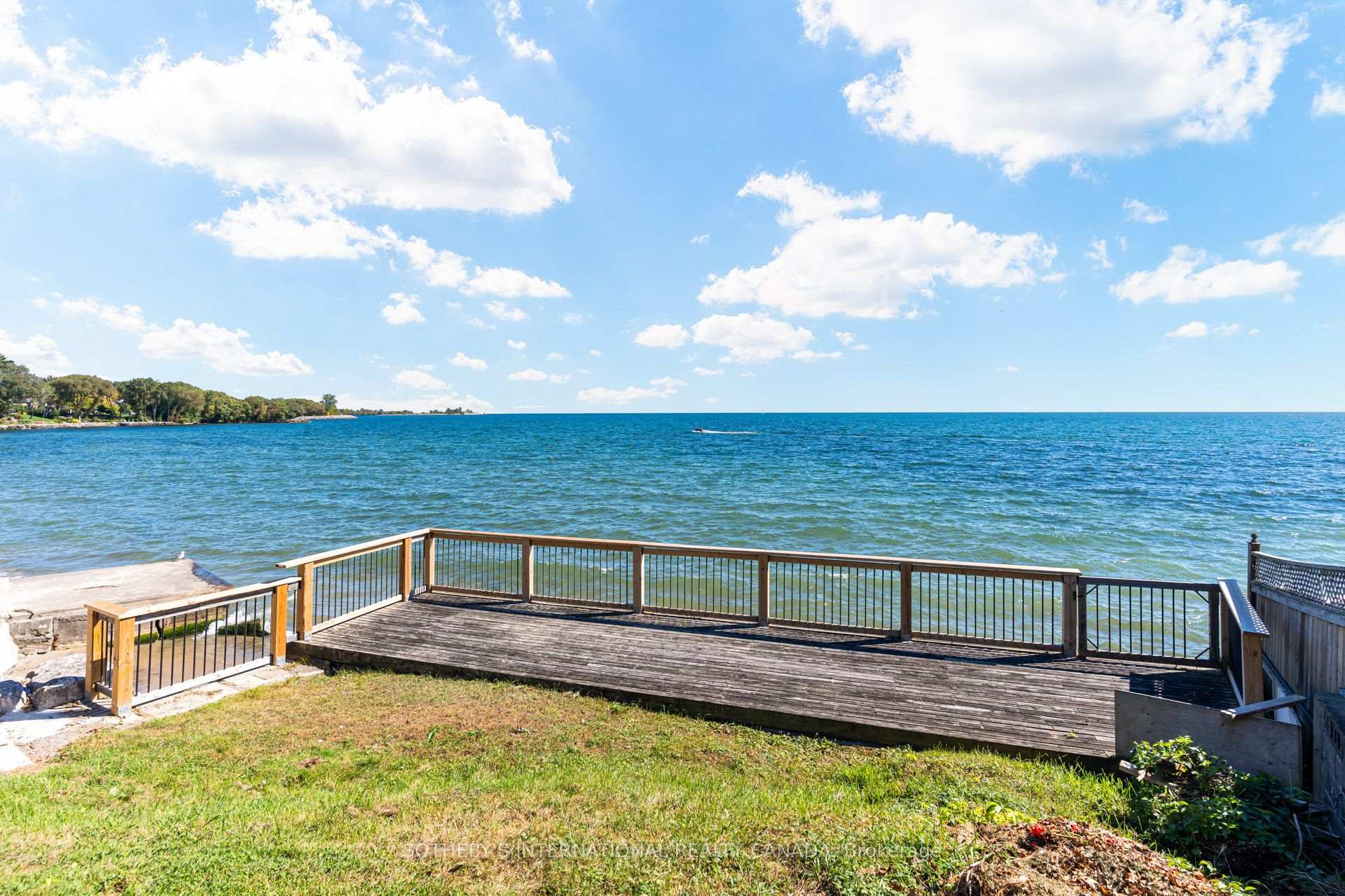 Photo 44 of 407 Lake Promenade, Etobicoke, Long Branch — HOMEH