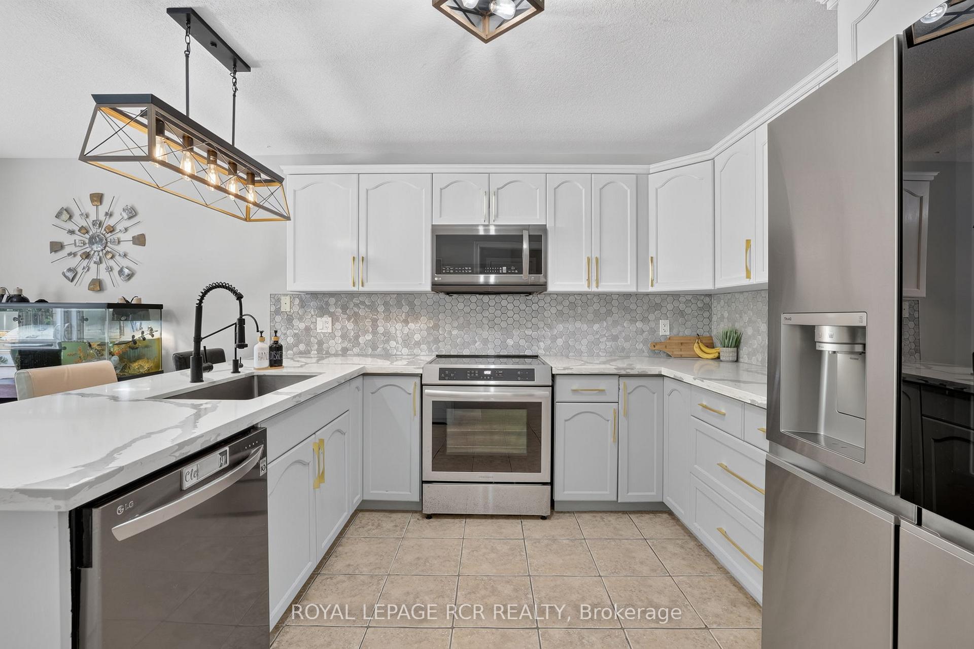 Photo 12 of 224 Muriel Street, Shelburne — HOMEH