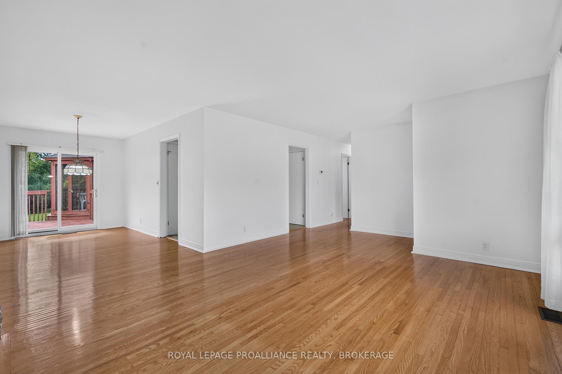 Photo 5 of 935 McKnight Road, Kingston, Kingston East (Incl CFB Kingston) — HOMEH