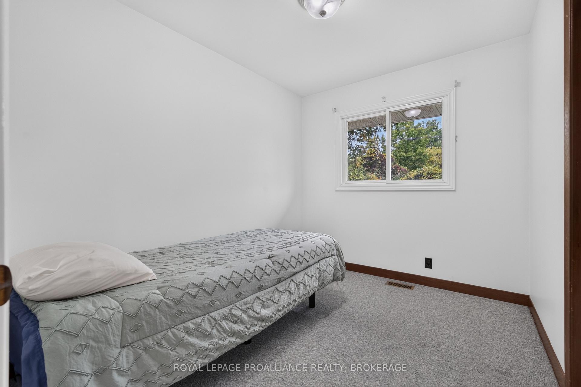Photo 14 of 935 McKnight Road, Kingston, Kingston East (Incl CFB Kingston) — HOMEH