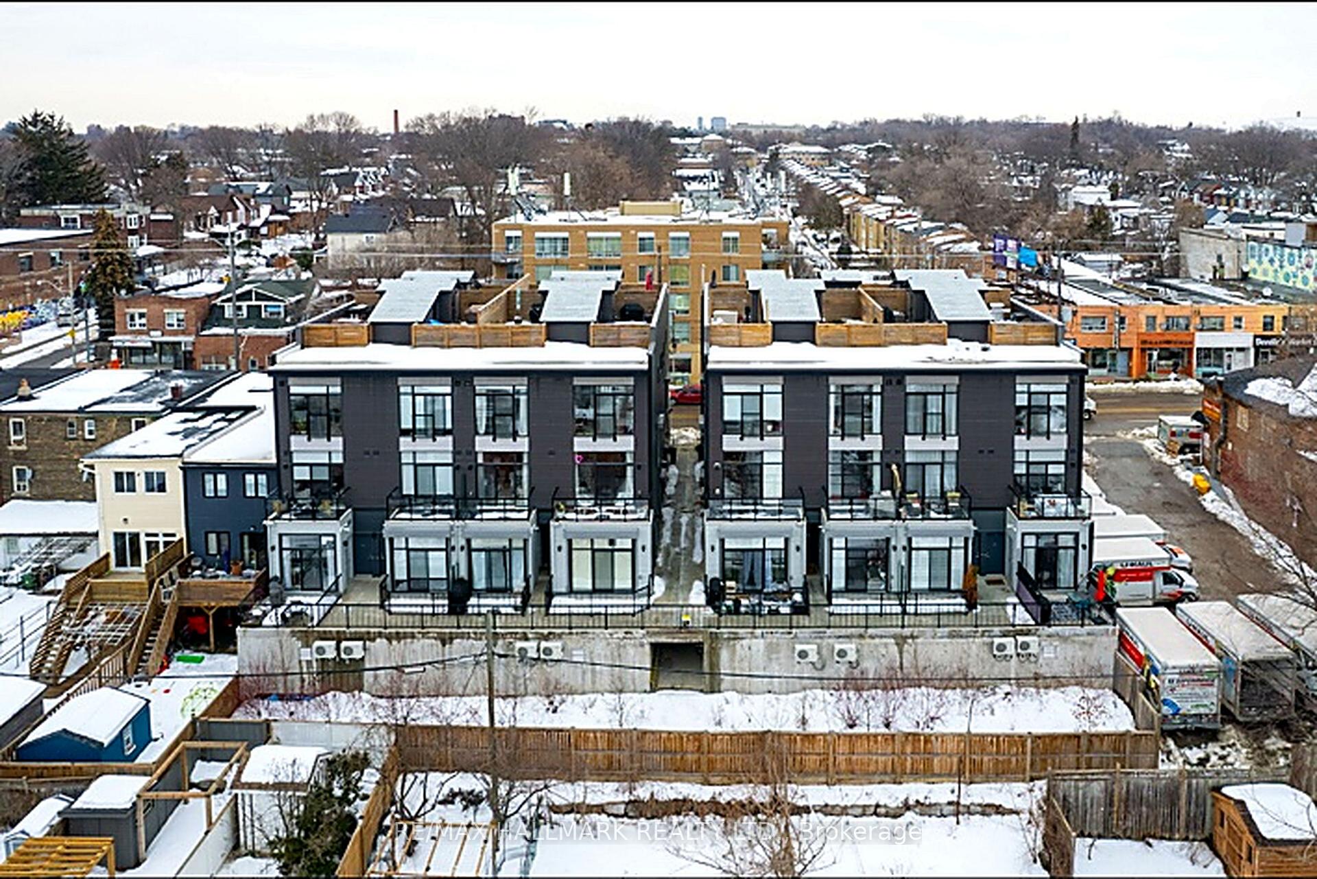 Photo 4 of 1321 Gerrard Street E, Toronto, Greenwood-Coxwell — HOMEH
