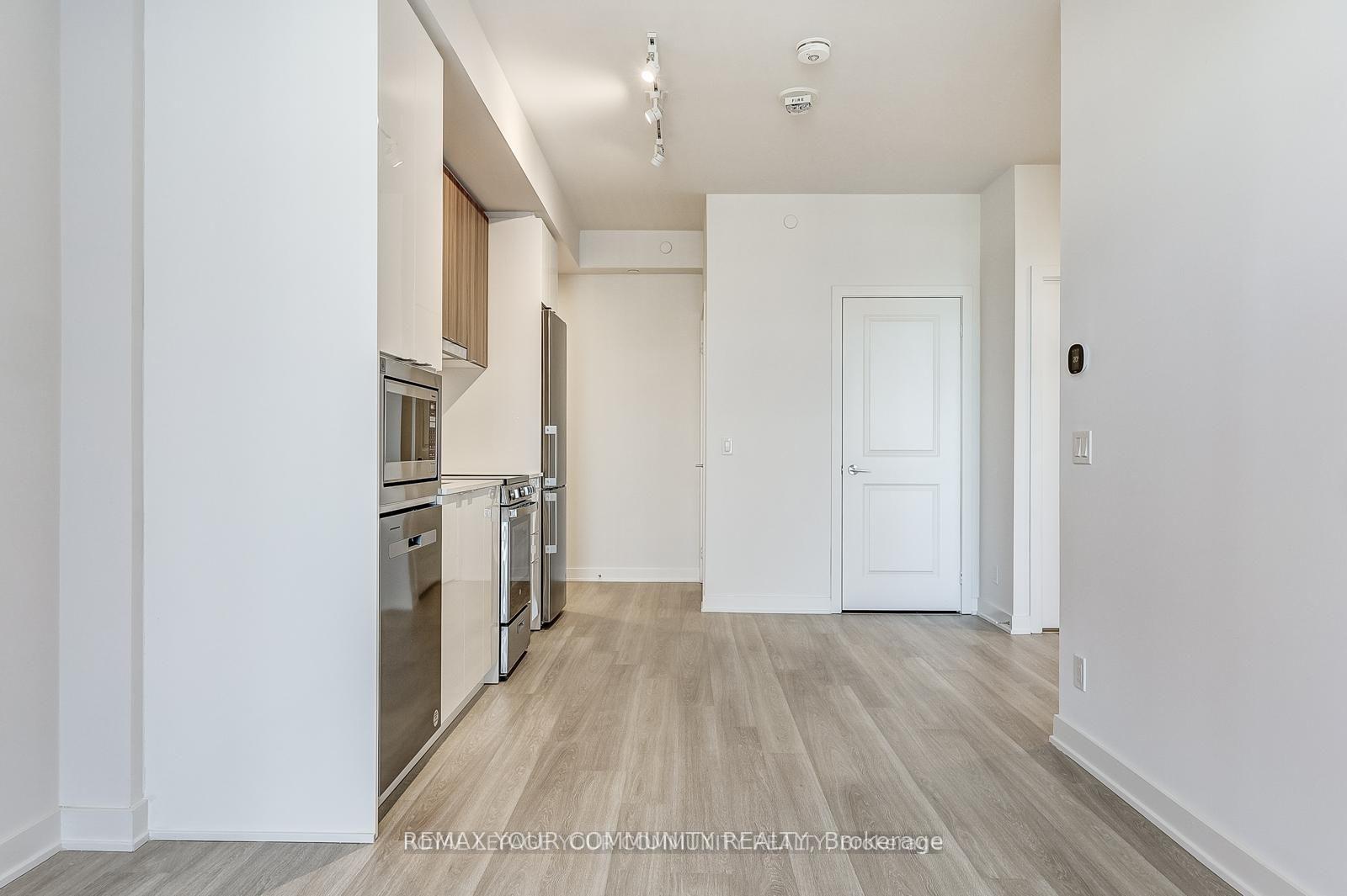 Photo 7 of Unit 3006, 30 Upper Mall Way, Vaughan, Brownridge — HOMEH