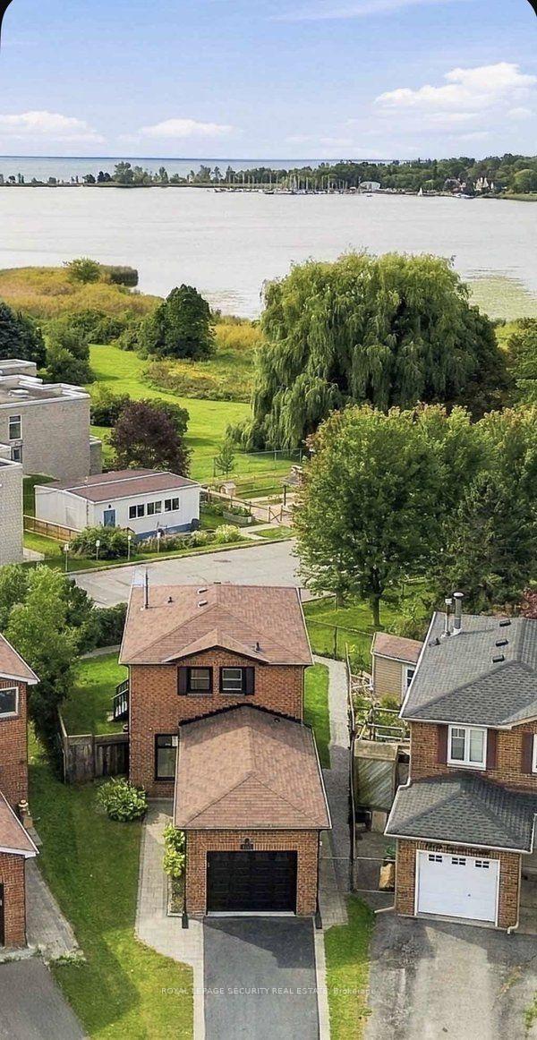 Photo 3 of 1177 Tanzer Court, Pickering, Bay Ridges — HOMEH