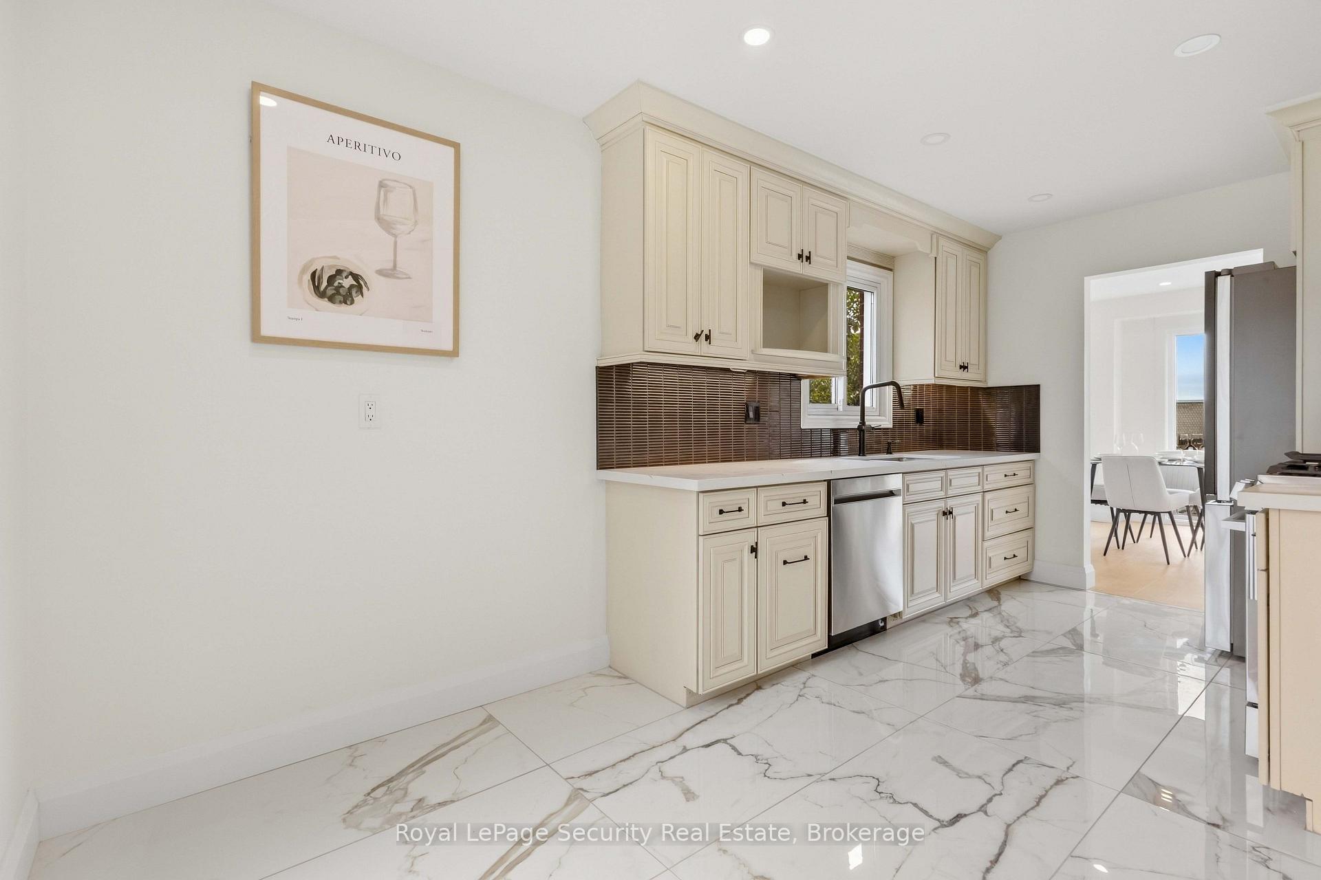 Photo 14 of 1177 Tanzer Court, Pickering, Bay Ridges — HOMEH