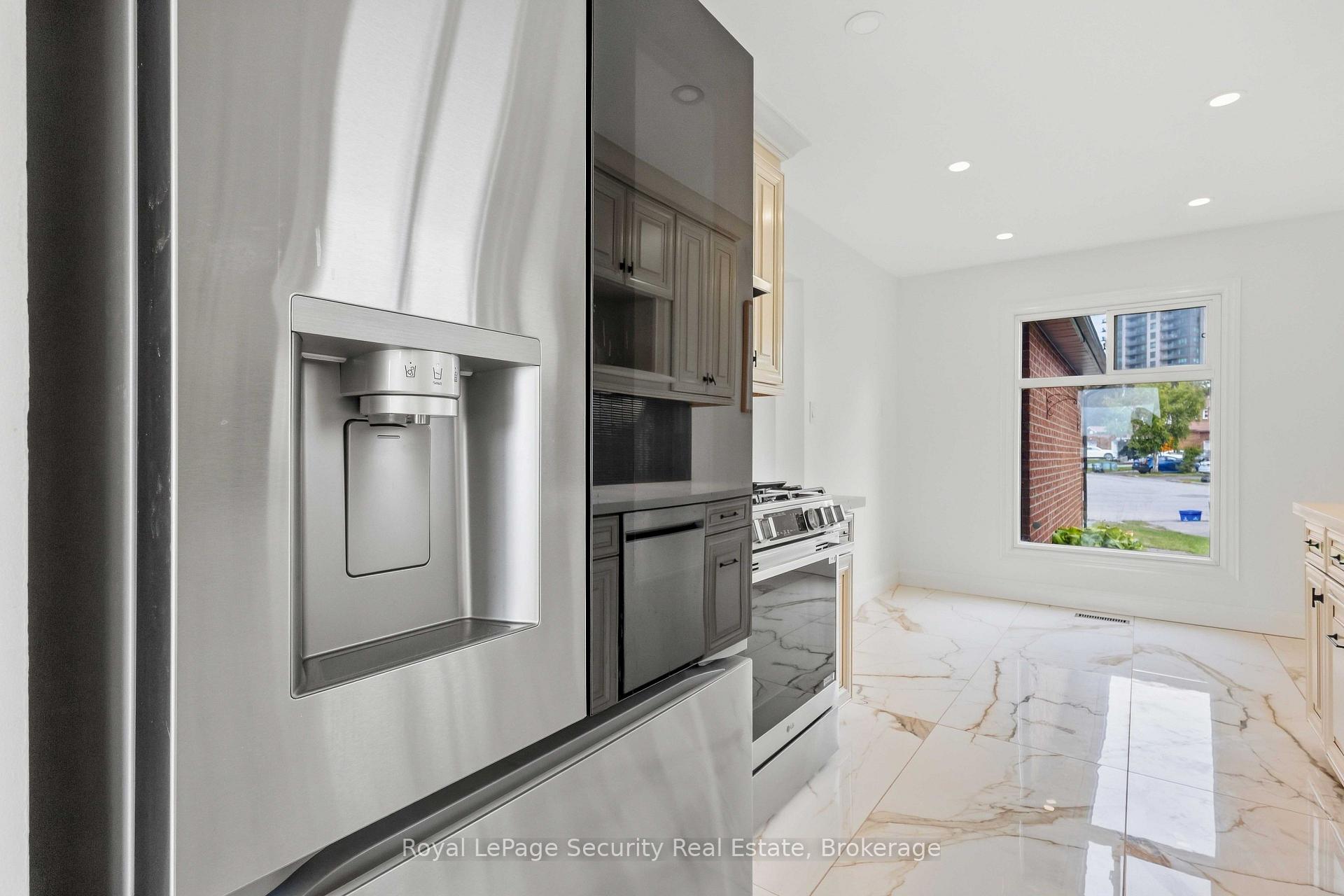 Photo 20 of 1177 Tanzer Court, Pickering, Bay Ridges — HOMEH