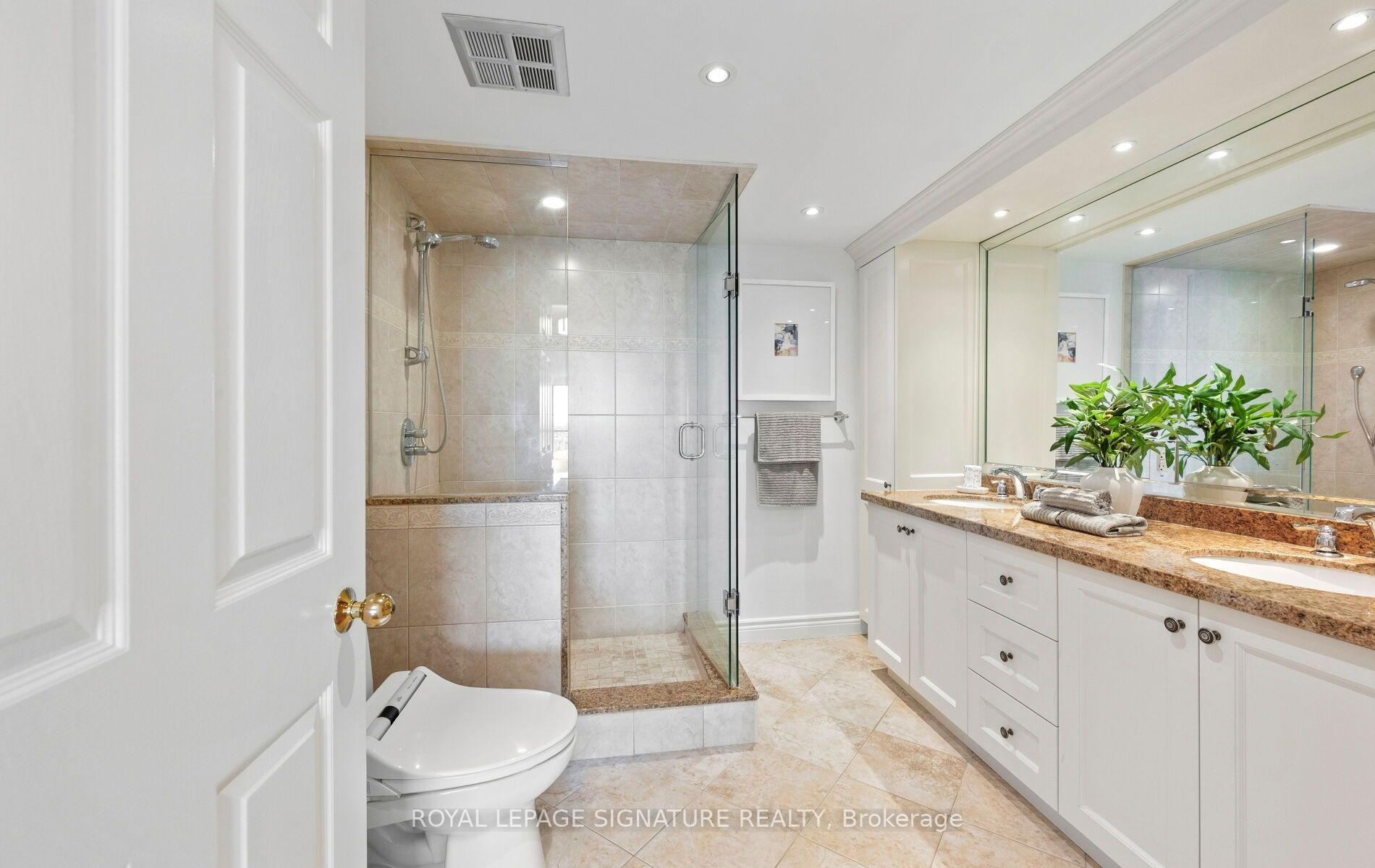 Photo 32 of Unit 1704, 1 Concorde Place, North York, Banbury-Don Mills — HOMEH