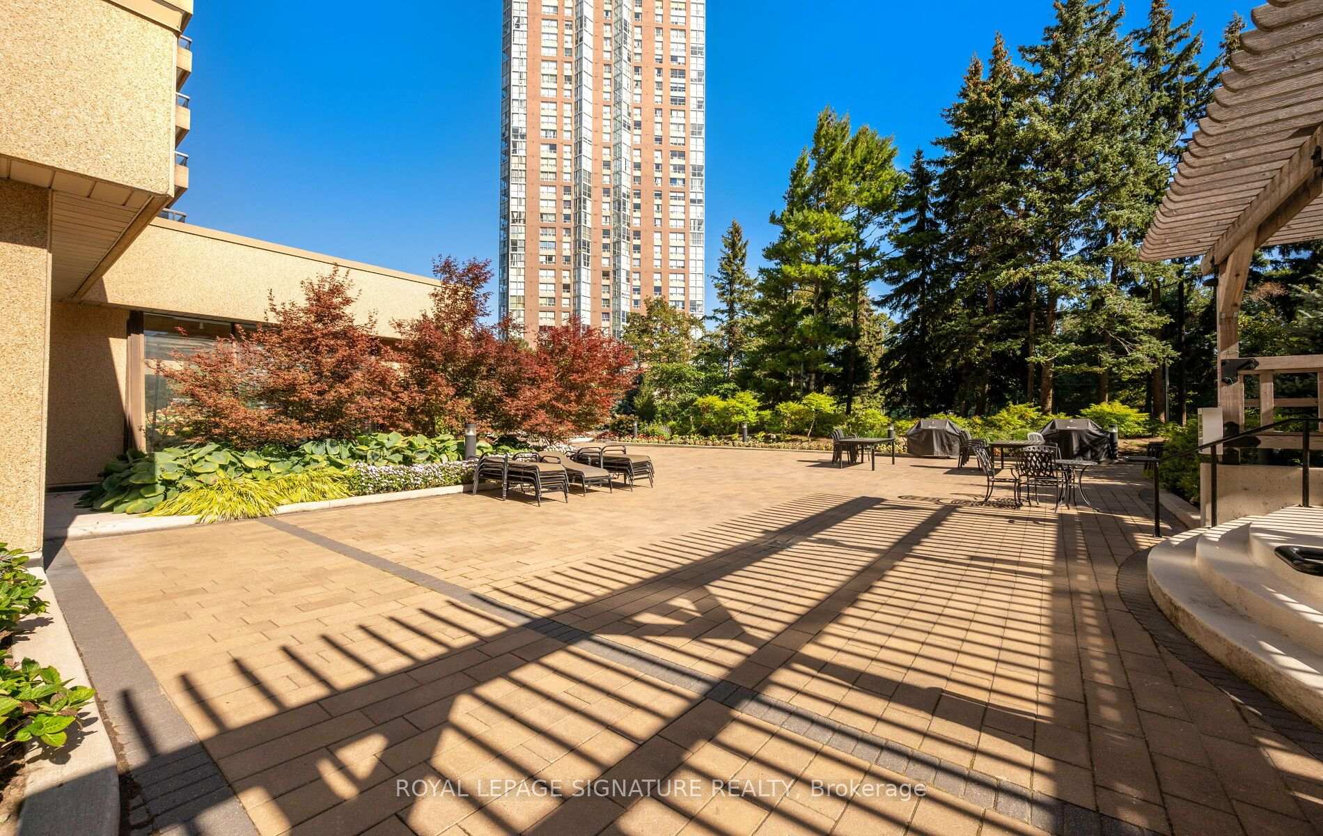 Photo 44 of Unit 1704, 1 Concorde Place, North York, Banbury-Don Mills — HOMEH