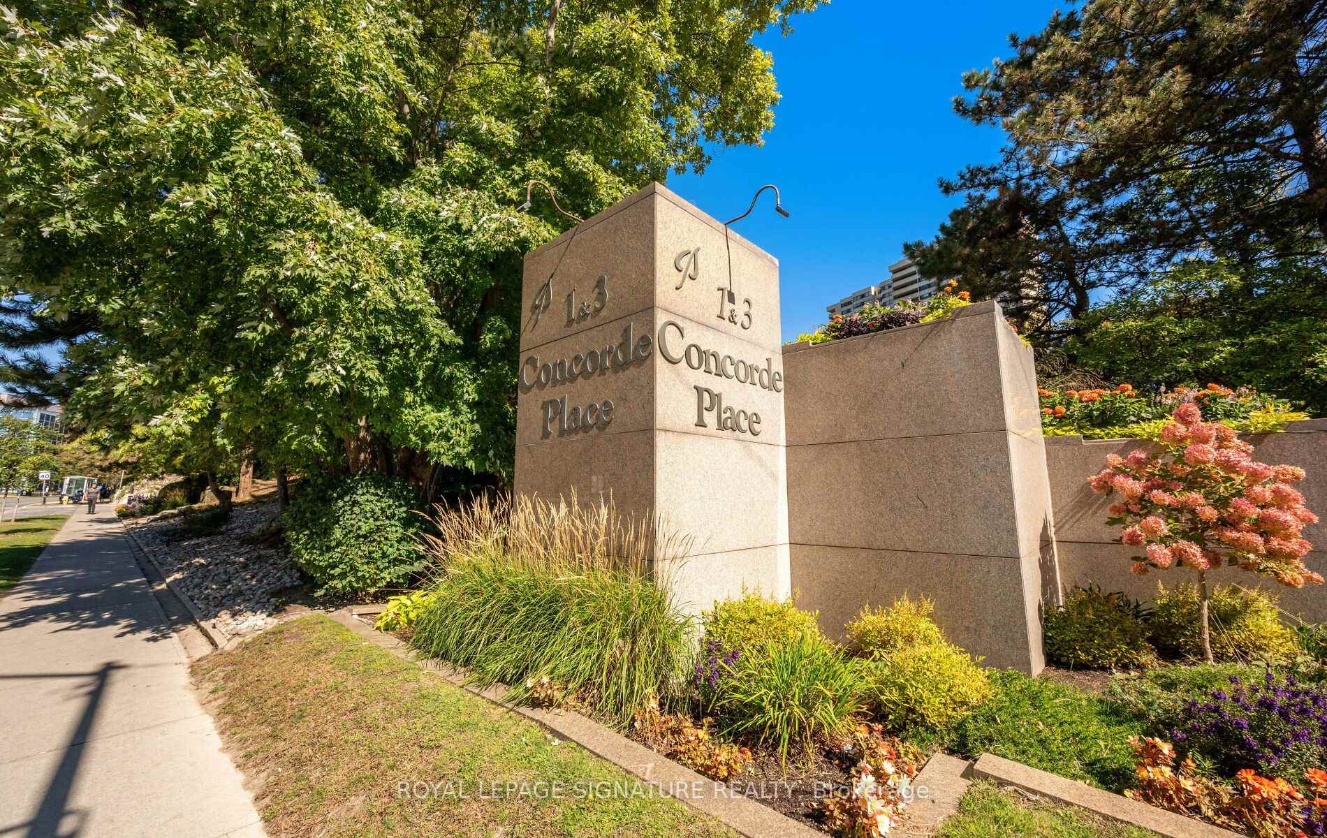 Photo 50 of Unit 1704, 1 Concorde Place, North York, Banbury-Don Mills — HOMEH