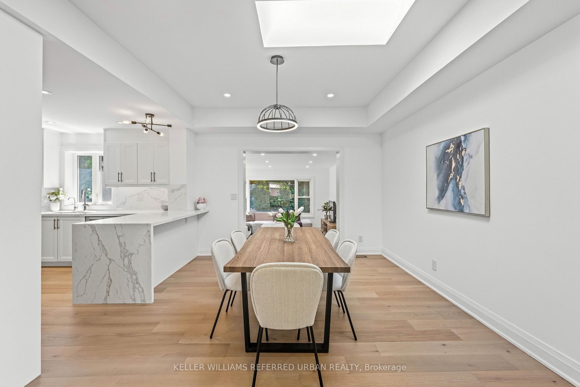 Photo 15 of 27 Christine Crescent, North York, Willowdale West — HOMEH
