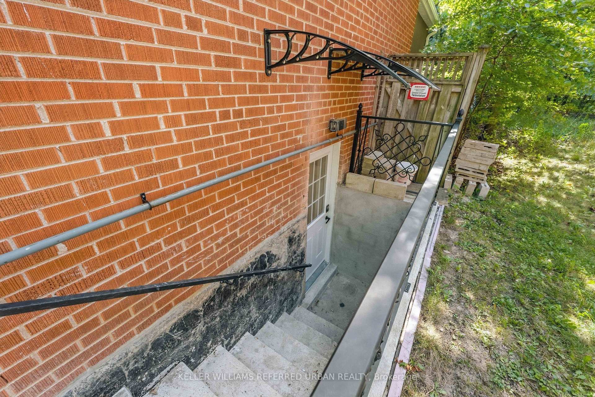 Photo 42 of 27 Christine Crescent, North York, Willowdale West — HOMEH