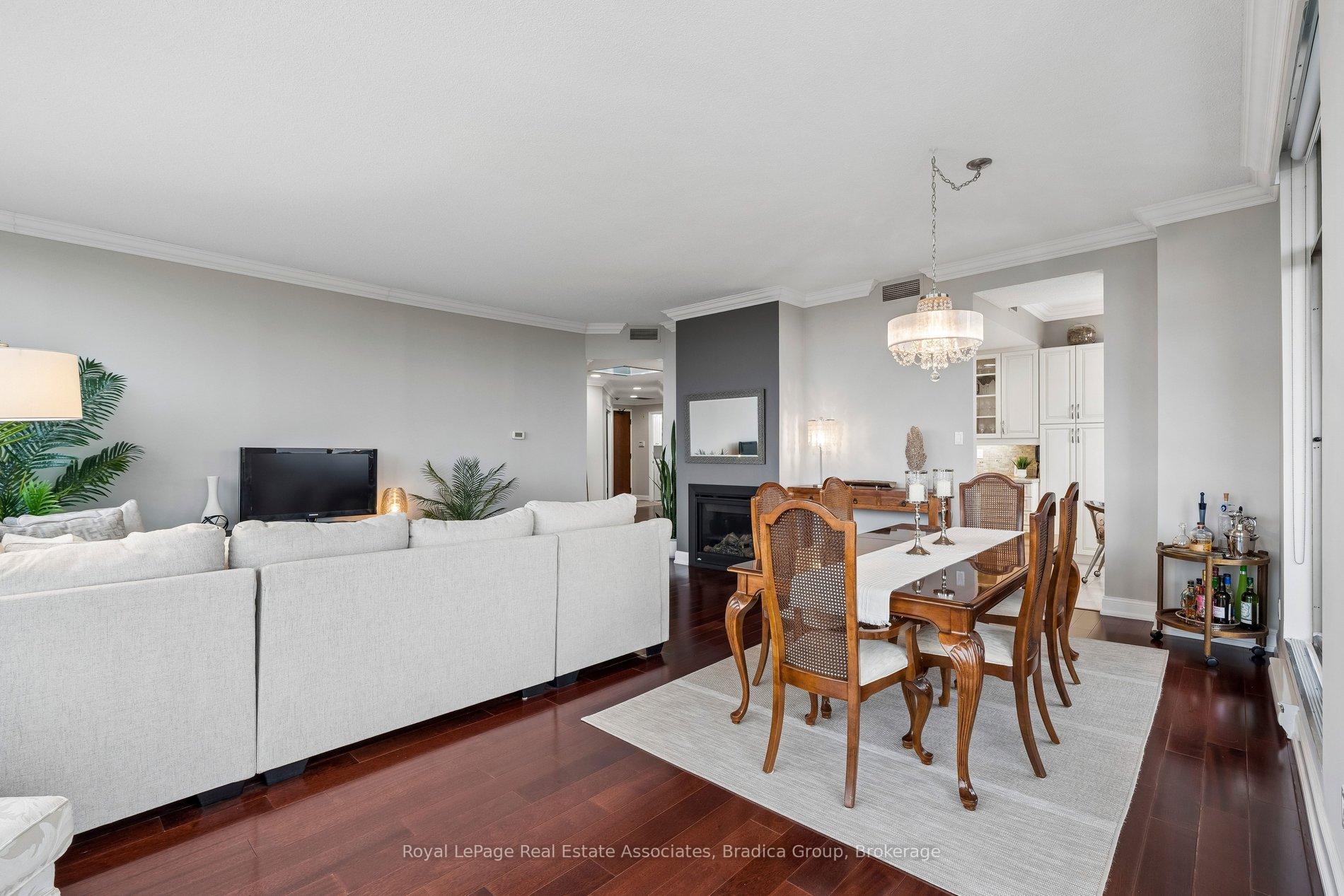 Photo 11 of Unit Ph2, 1905 Pilgrims Way, Oakville, Glen Abbey — HOMEH
