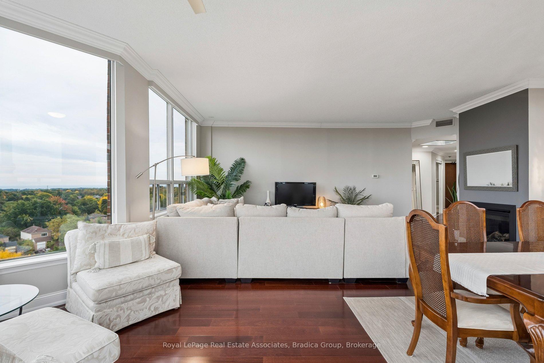 Photo 12 of Unit Ph2, 1905 Pilgrims Way, Oakville, Glen Abbey — HOMEH