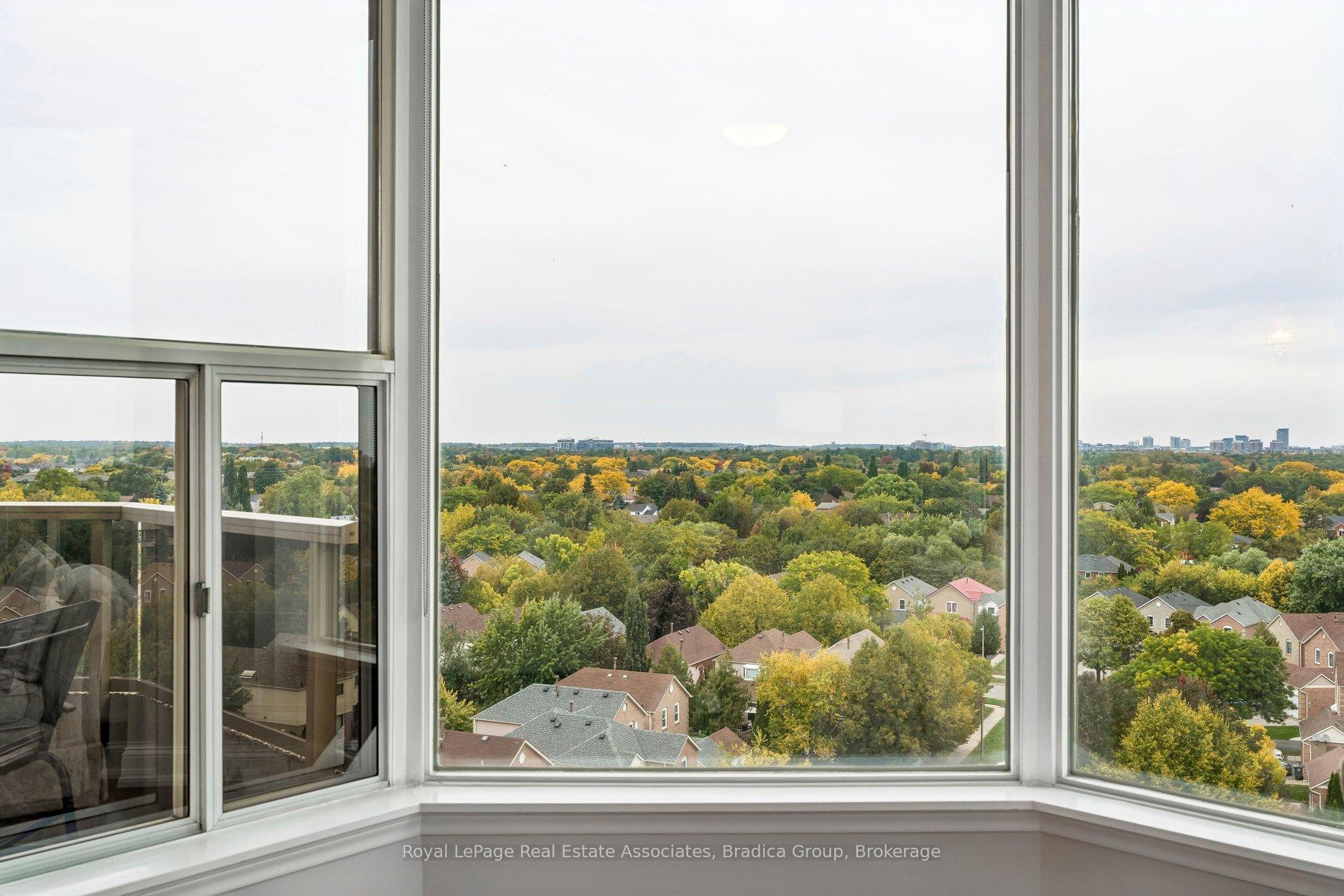 Photo 17 of Unit Ph2, 1905 Pilgrims Way, Oakville, Glen Abbey — HOMEH