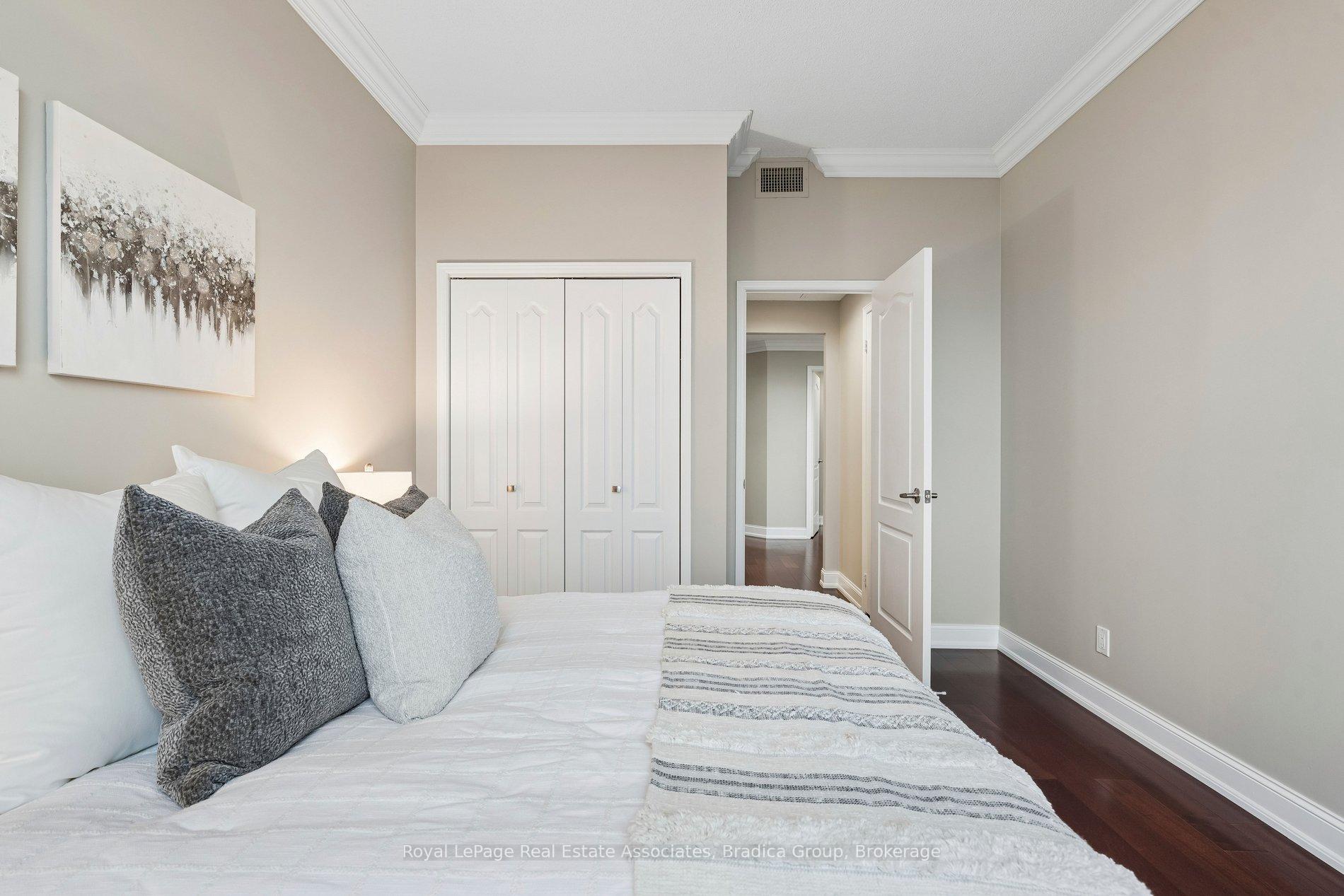 Photo 25 of Unit Ph2, 1905 Pilgrims Way, Oakville, Glen Abbey — HOMEH