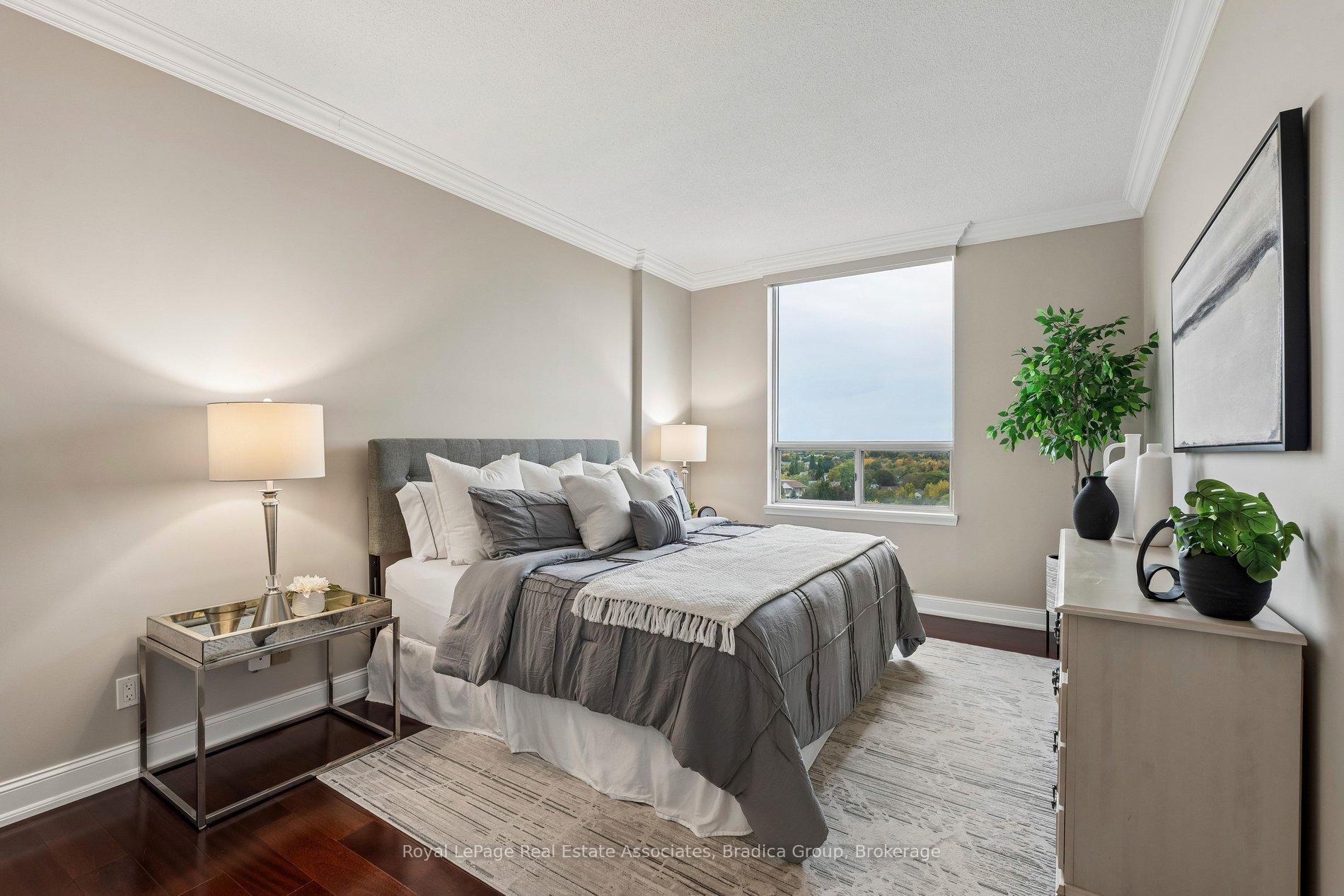 Photo 26 of Unit Ph2, 1905 Pilgrims Way, Oakville, Glen Abbey — HOMEH