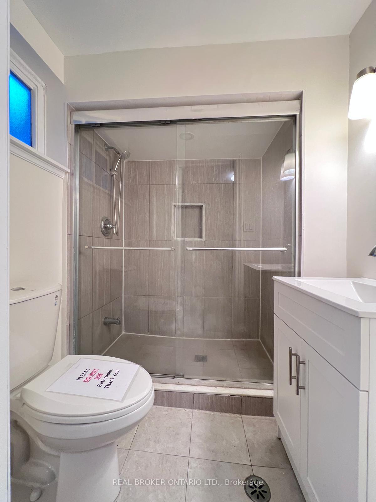 Photo 14 of 105 Fred Varley Drive, Markham, Unionville — HOMEH