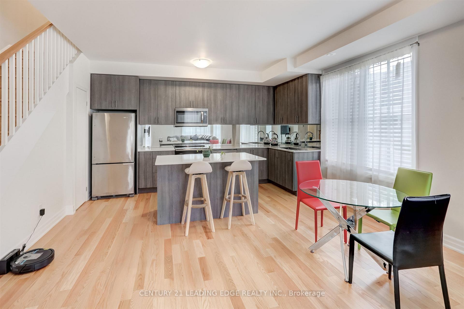 Photo 4 of Unit 106, 1180 Cawthra Road, Mississauga, Mineola — HOMEH