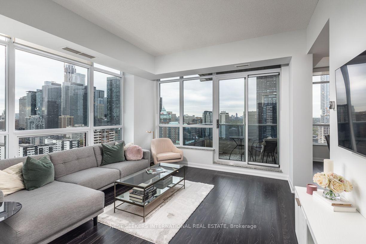 Photo of Unit 2210, 500 Sherbourne Street