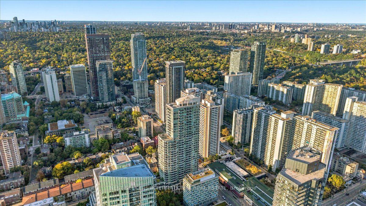 Photo 19 of Unit 2210, 500 Sherbourne Street, Toronto, North St. James Town — HOMEH