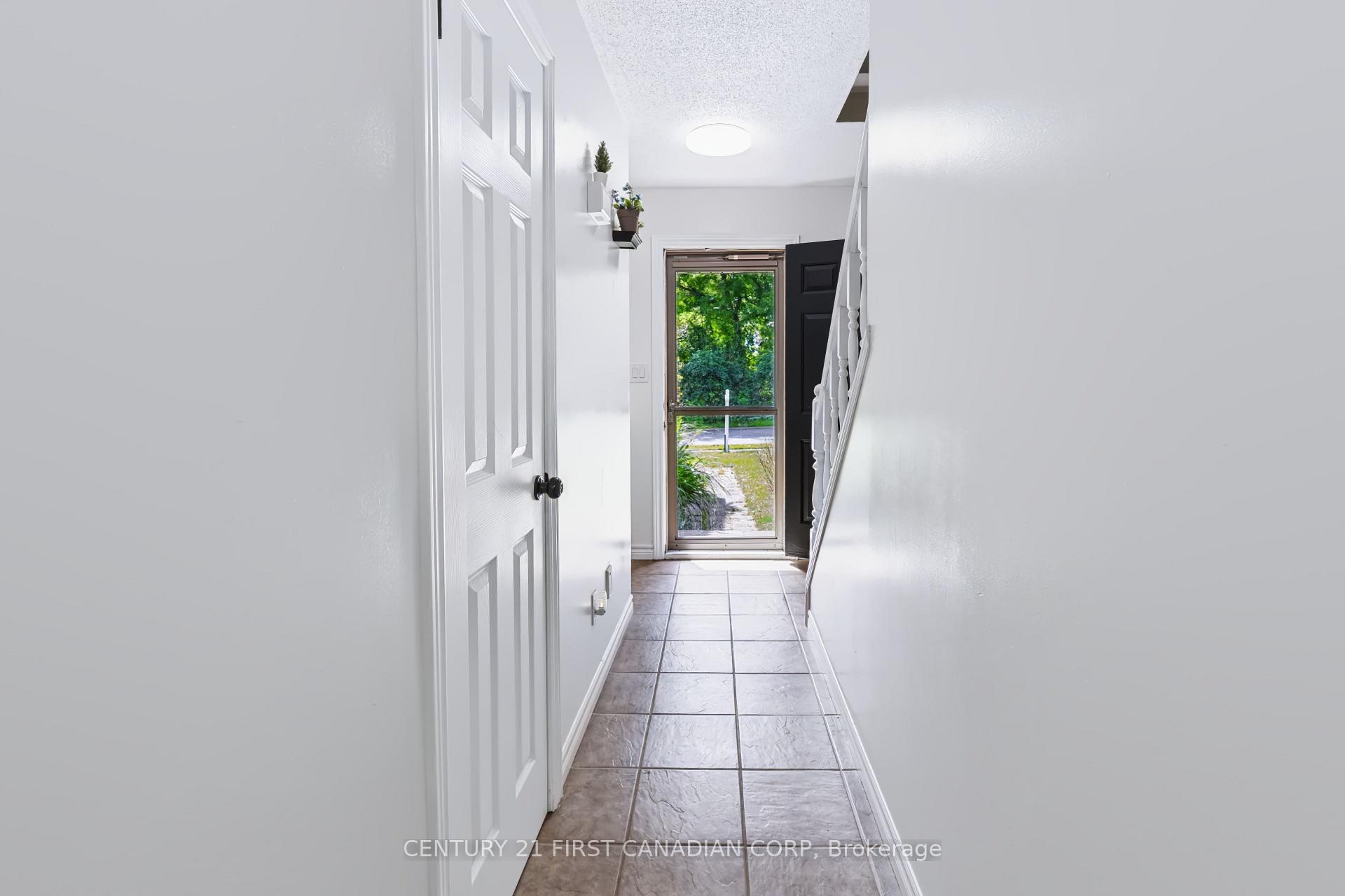 Photo 12 of 159 Walmer Gardens, London, North K — HOMEH