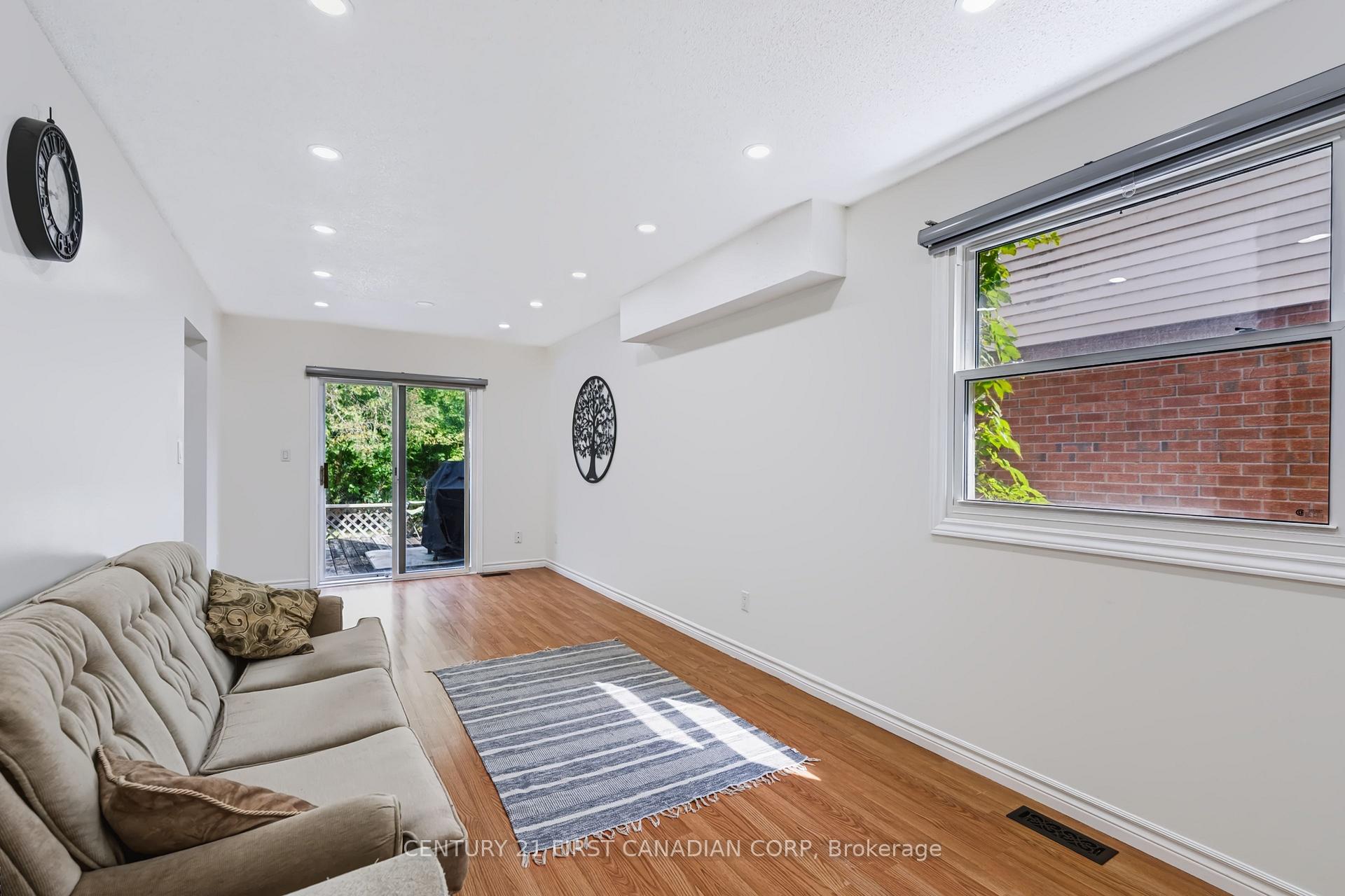 Photo 15 of 159 Walmer Gardens, London, North K — HOMEH