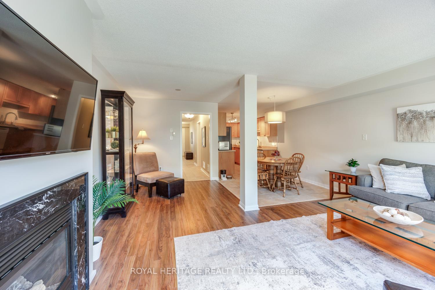 Photo 10 of 41 Toscana Drive, Whitby, Taunton North — HOMEH