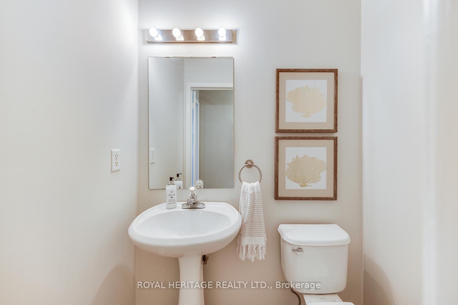 Photo 12 of 41 Toscana Drive, Whitby, Taunton North — HOMEH