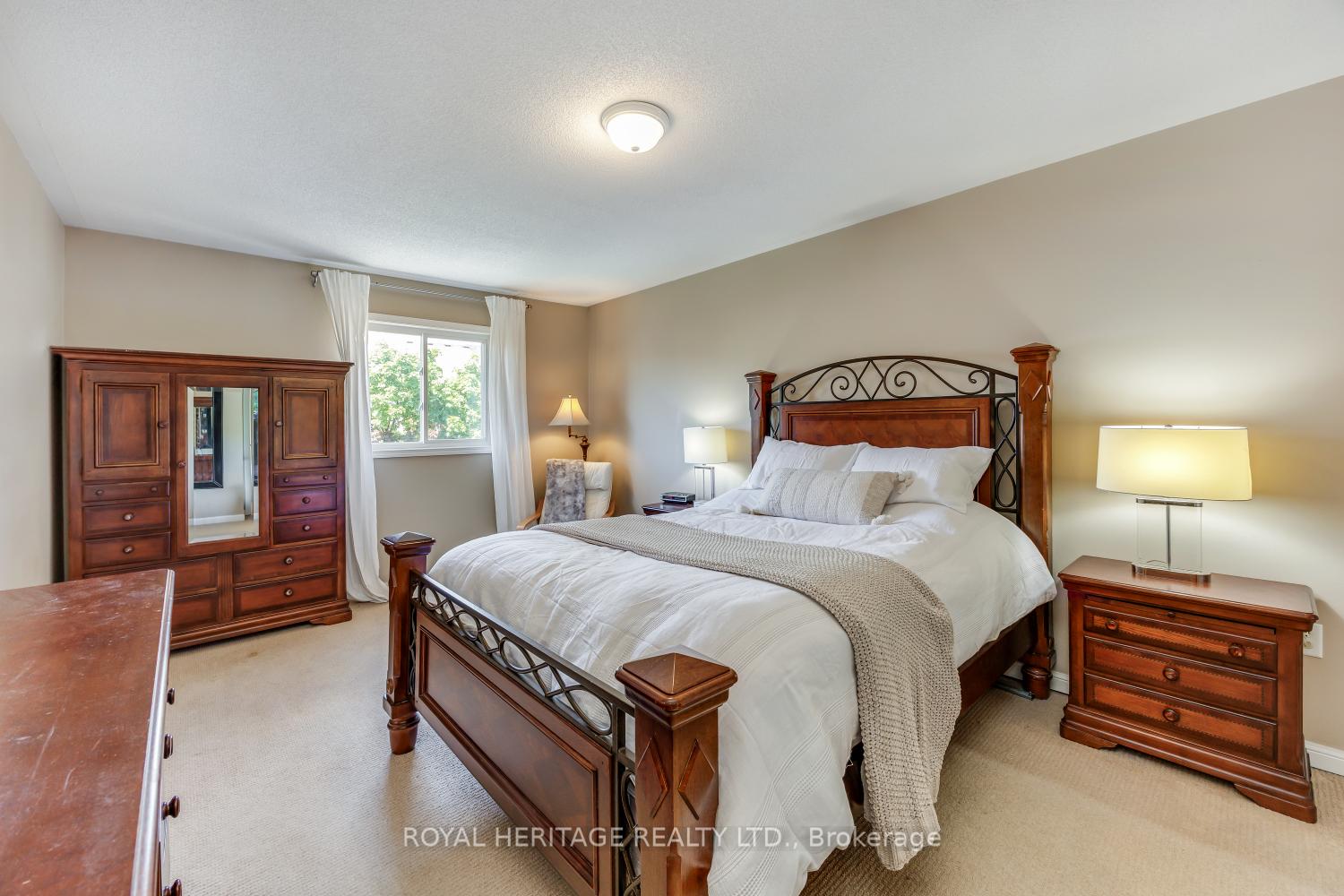 Photo 14 of 41 Toscana Drive, Whitby, Taunton North — HOMEH
