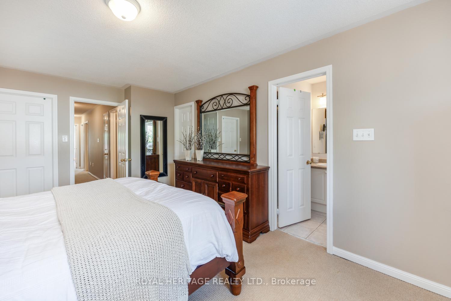 Photo 16 of 41 Toscana Drive, Whitby, Taunton North — HOMEH