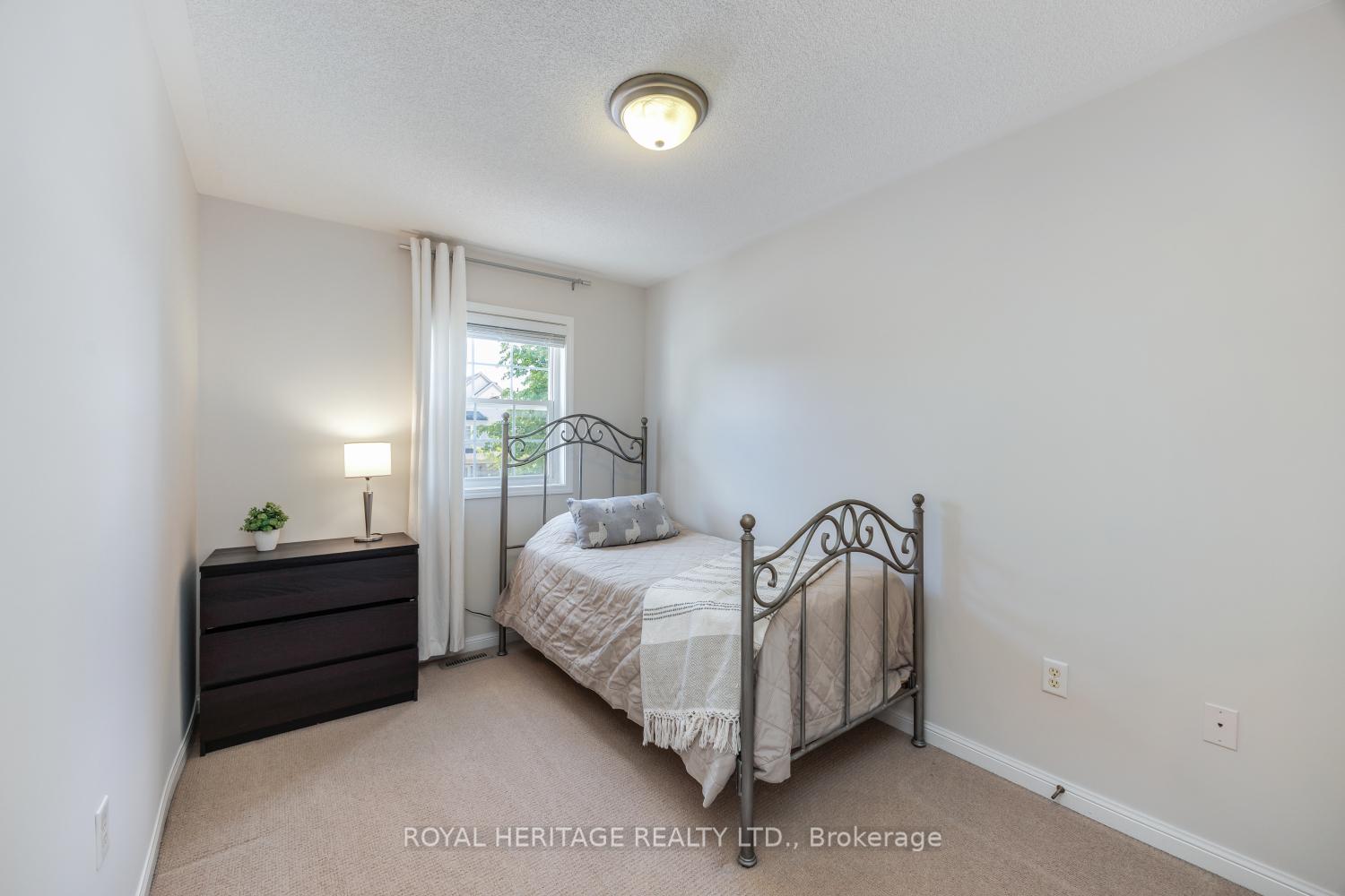Photo 18 of 41 Toscana Drive, Whitby, Taunton North — HOMEH