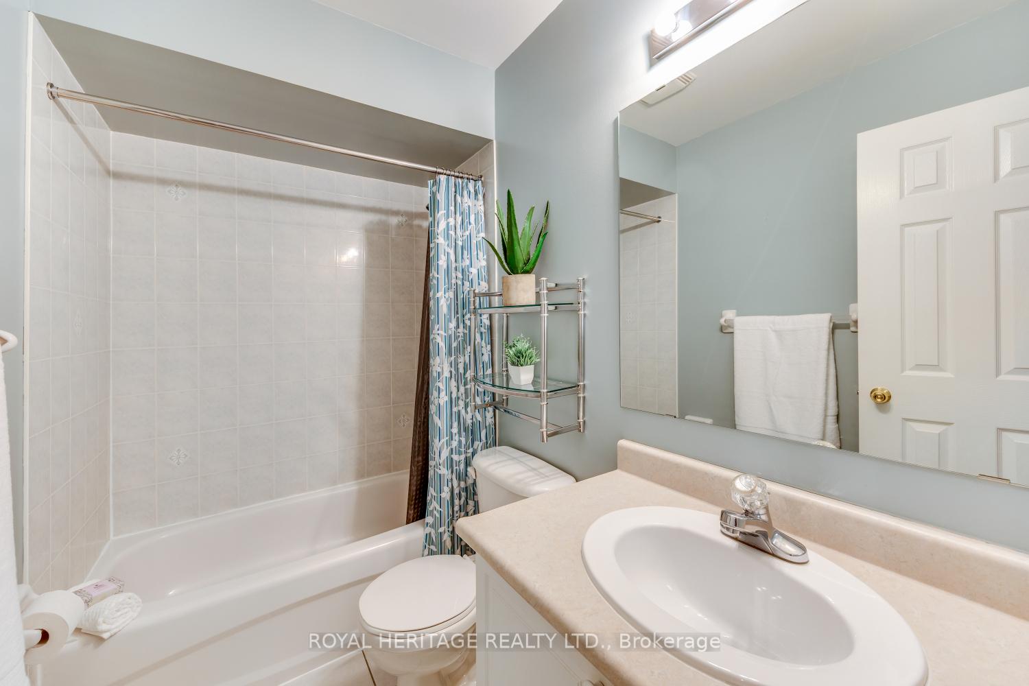 Photo 23 of 41 Toscana Drive, Whitby, Taunton North — HOMEH