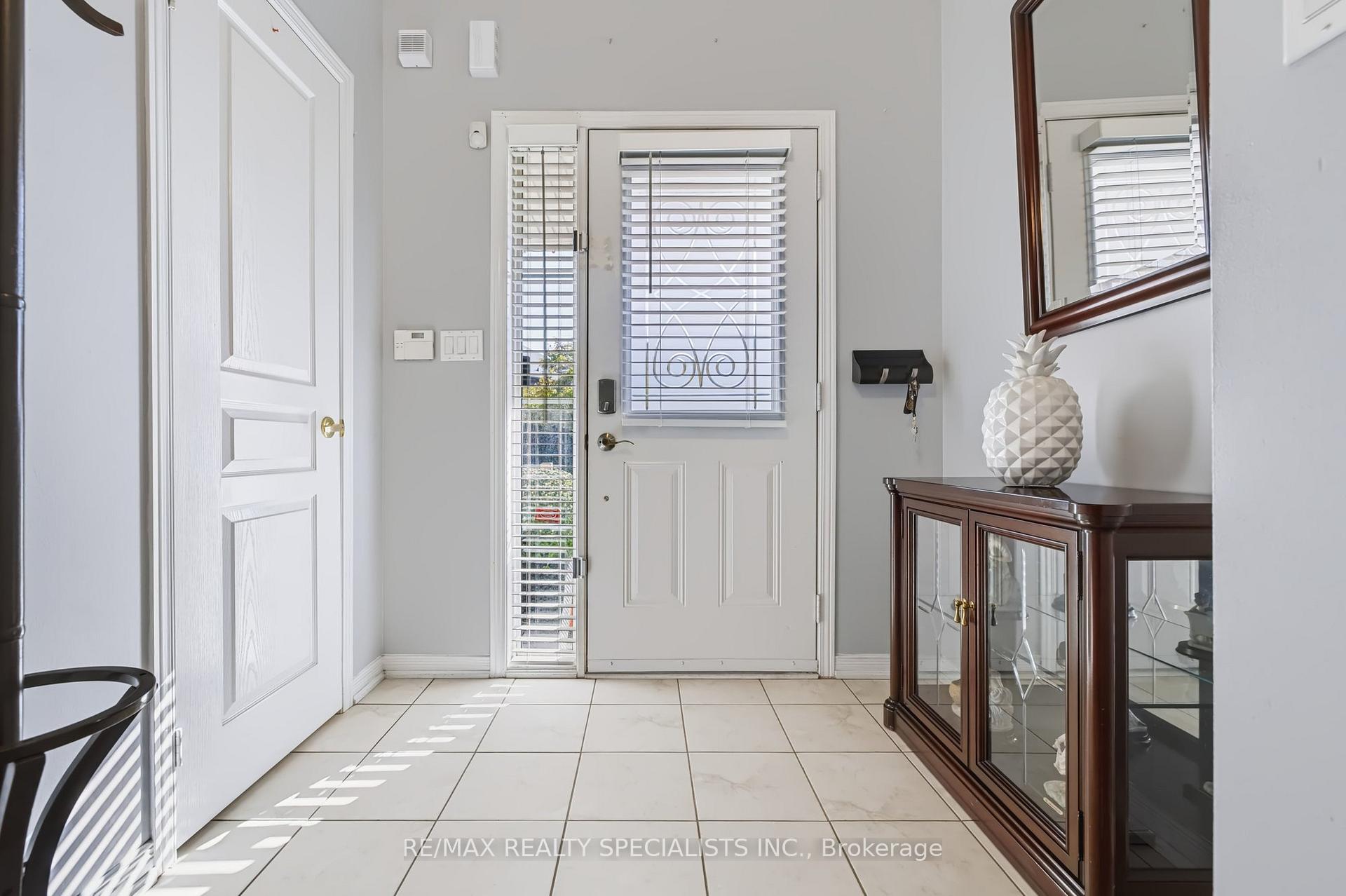 Photo 4 of 1379 Brandon Terrace, Milton, Dempsey — HOMEH