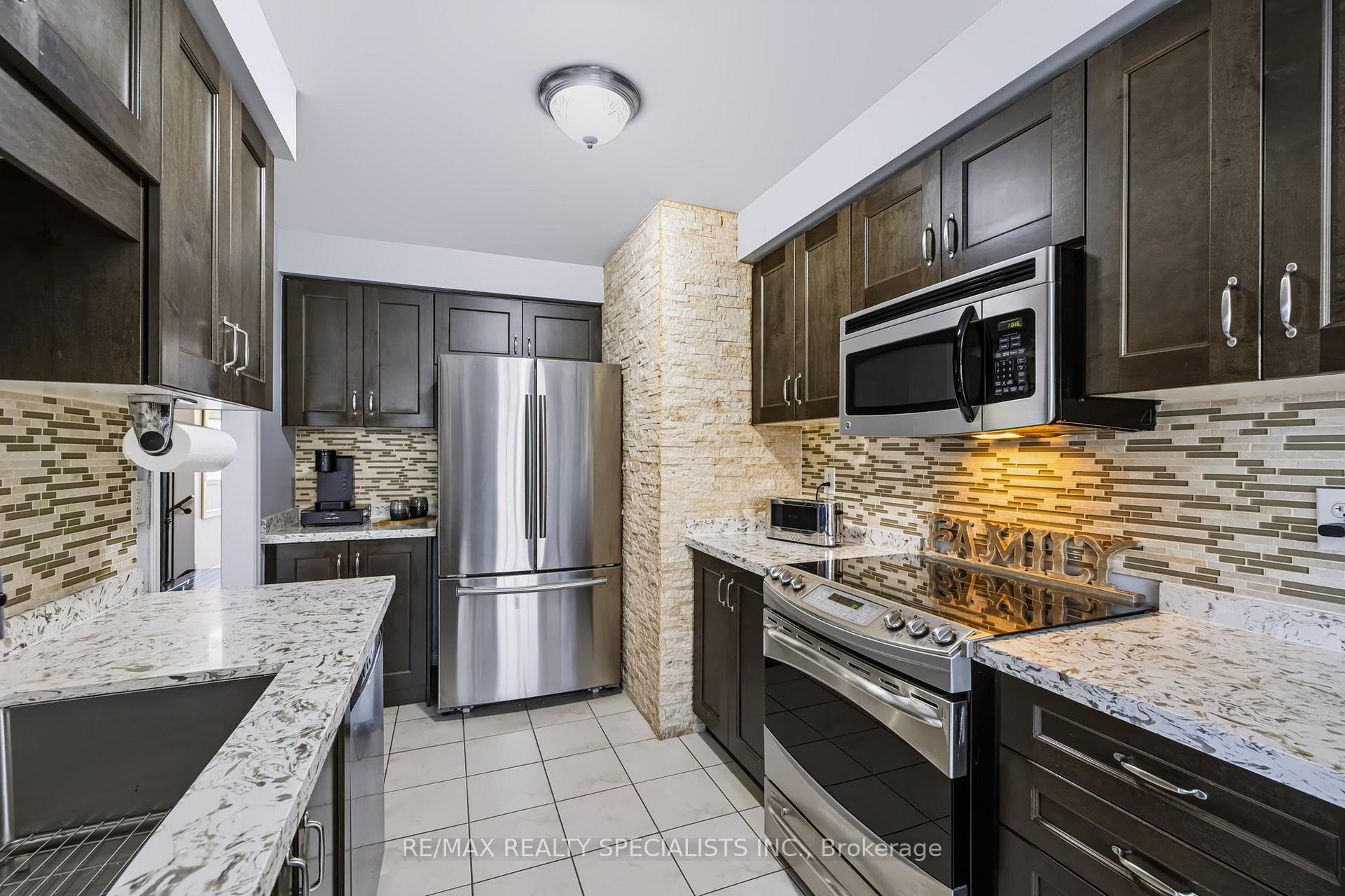 Photo 14 of 1379 Brandon Terrace, Milton, Dempsey — HOMEH