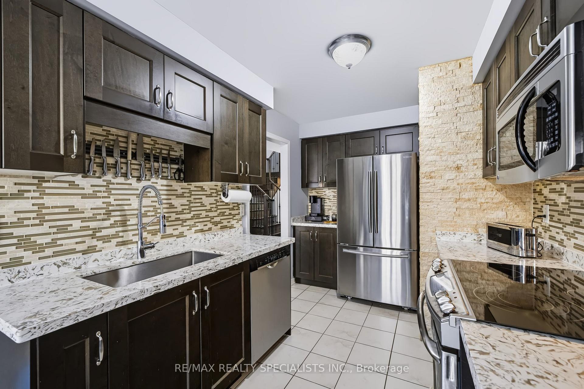 Photo 15 of 1379 Brandon Terrace, Milton, Dempsey — HOMEH
