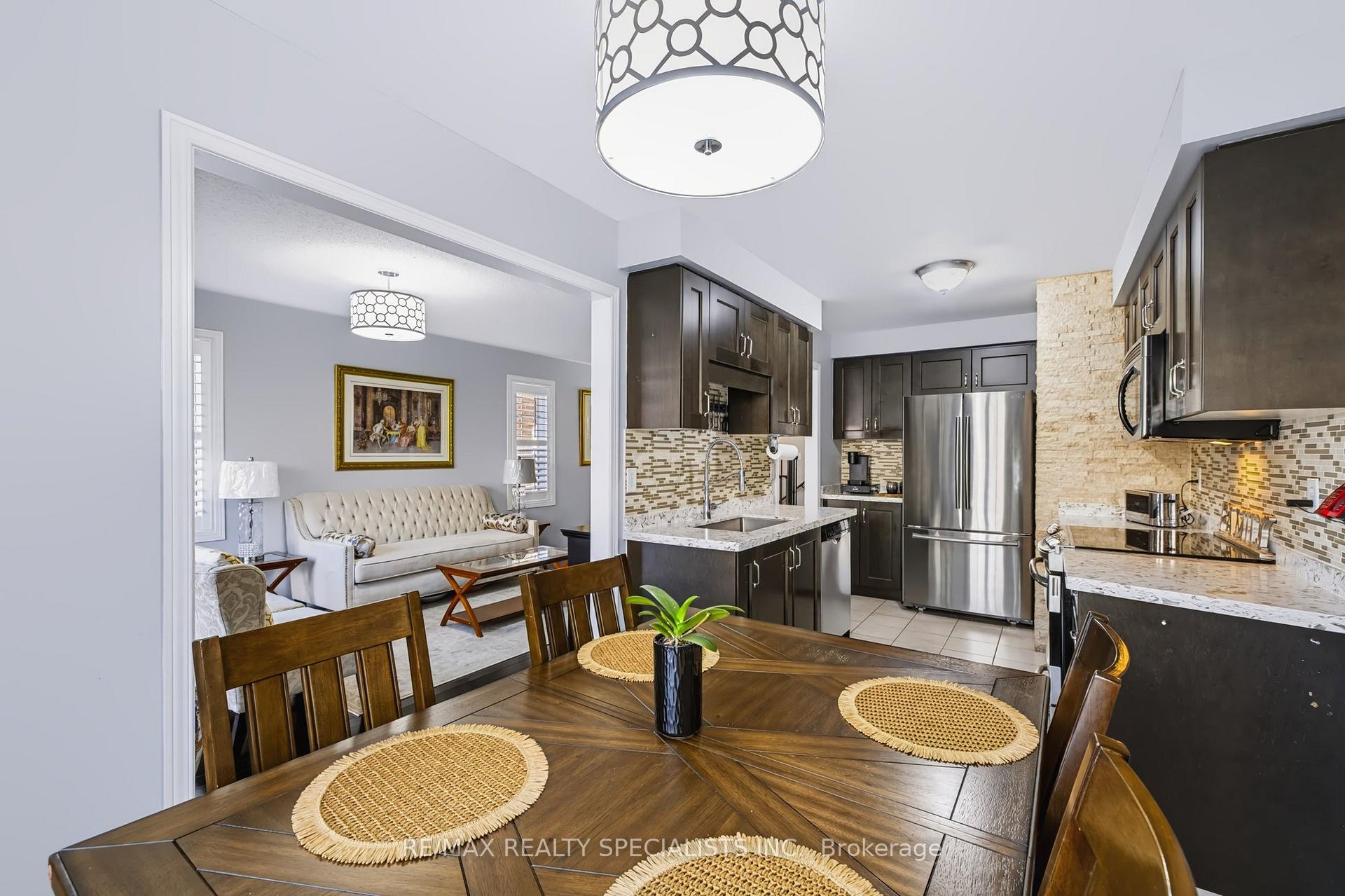 Photo 18 of 1379 Brandon Terrace, Milton, Dempsey — HOMEH