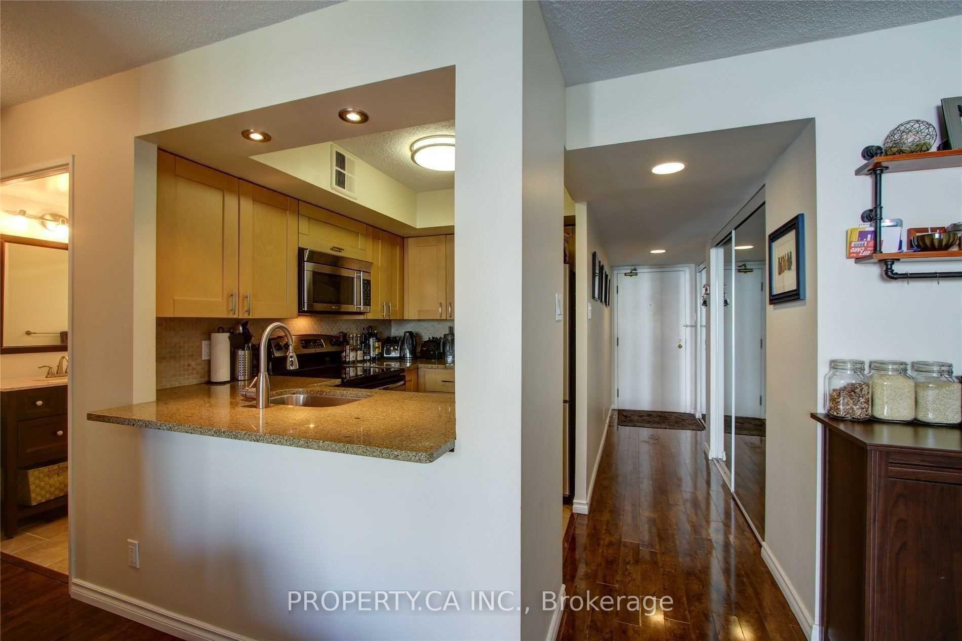 Photo 6 of Unit 606, 92 King Street E, Toronto, Church-Yonge Corridor — HOMEH