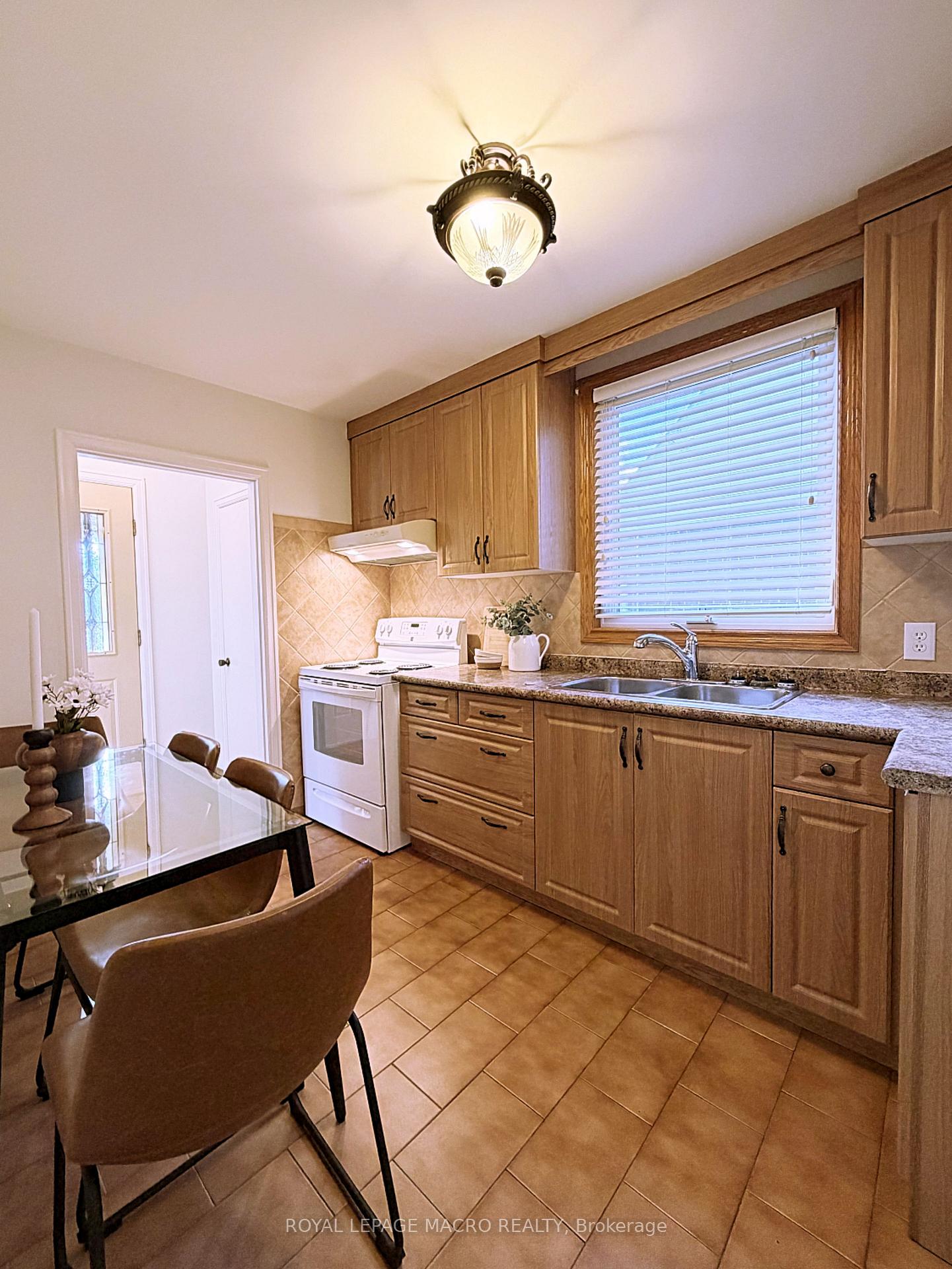 Photo 9 of 184 East 35th Street, Hamilton, Raleigh — HOMEH