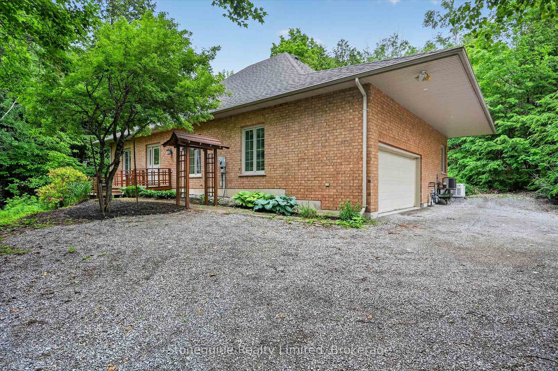Photo 3 of 761 Cedarhurst Drive, Selwyn — HOMEH