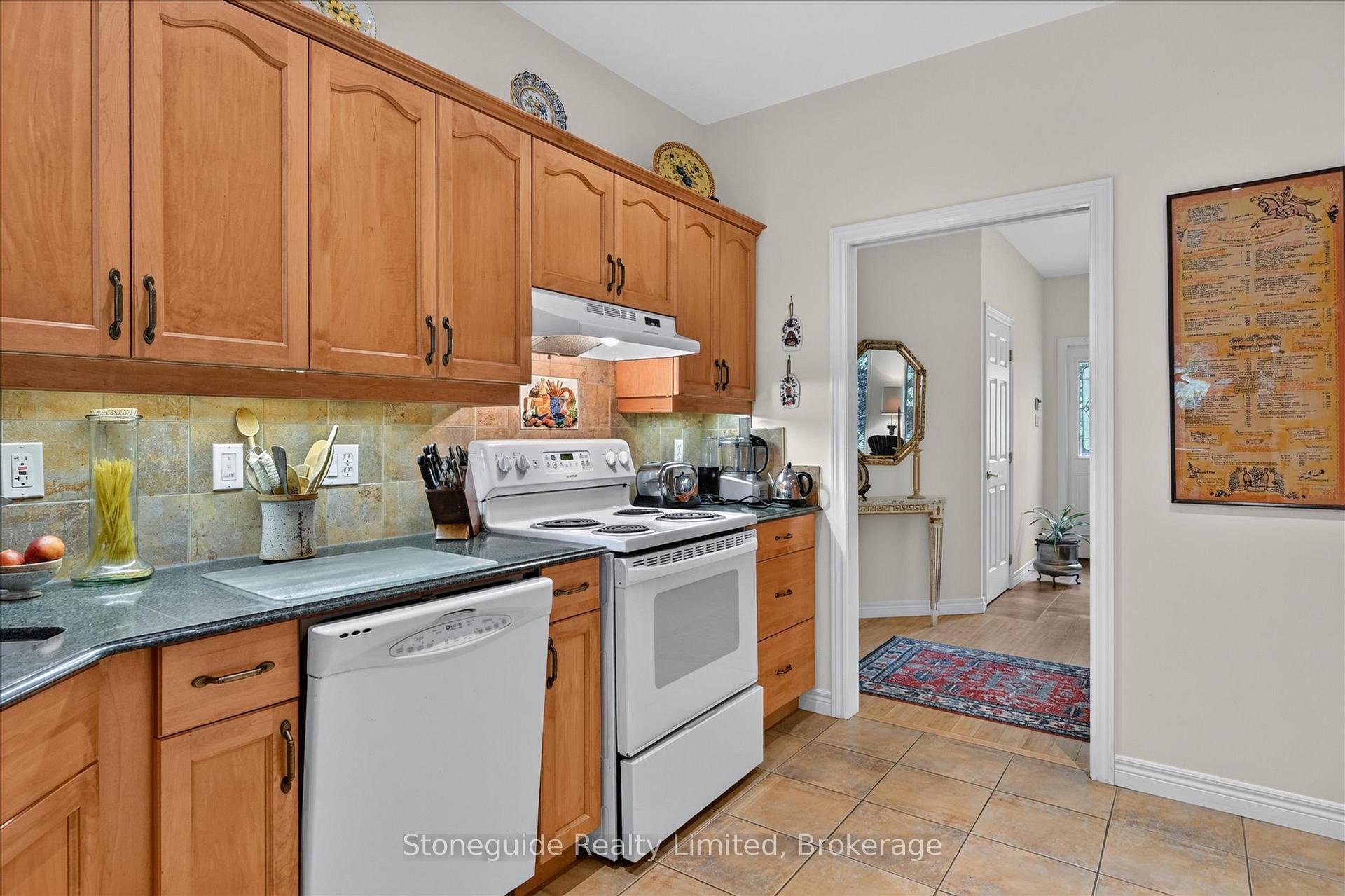 Photo 11 of 761 Cedarhurst Drive, Selwyn — HOMEH