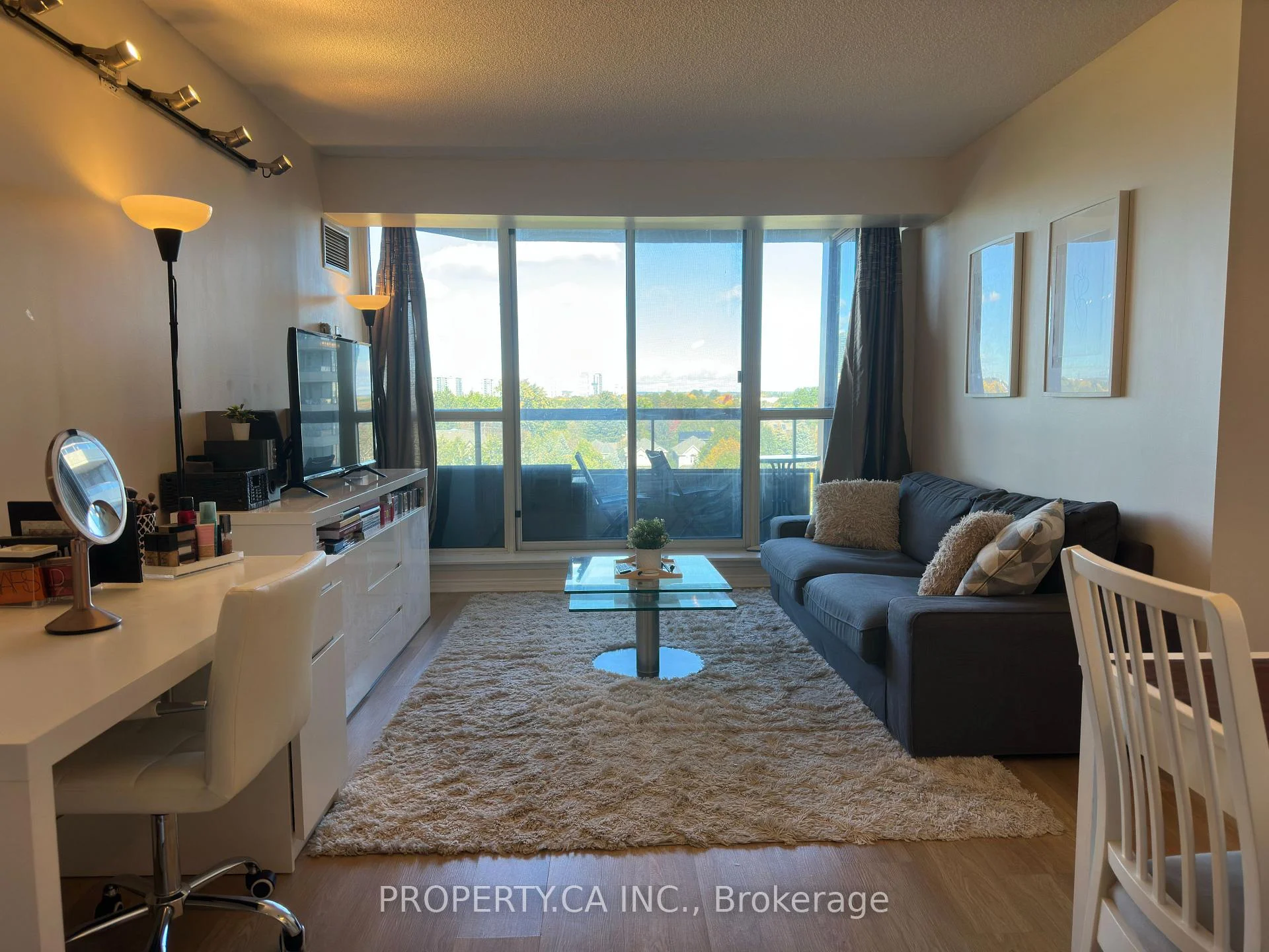 Photo 2 of Unit 701, 91 Townsgate Drive, Vaughan, Crestwood-Springfarm-Yorkhill — HOMEH