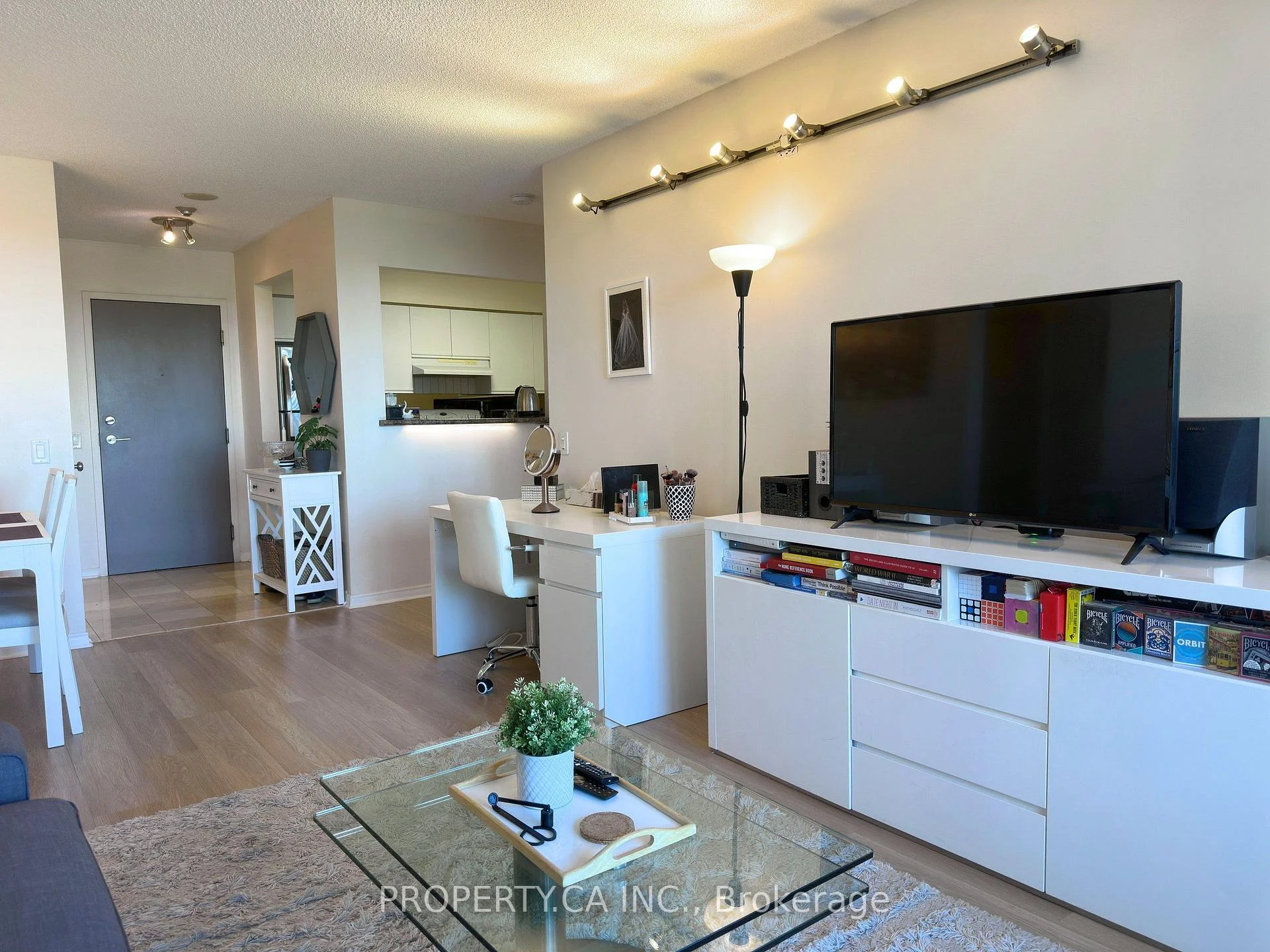 Photo 32 of Unit 701, 91 Townsgate Drive, Vaughan, Crestwood-Springfarm-Yorkhill — HOMEH