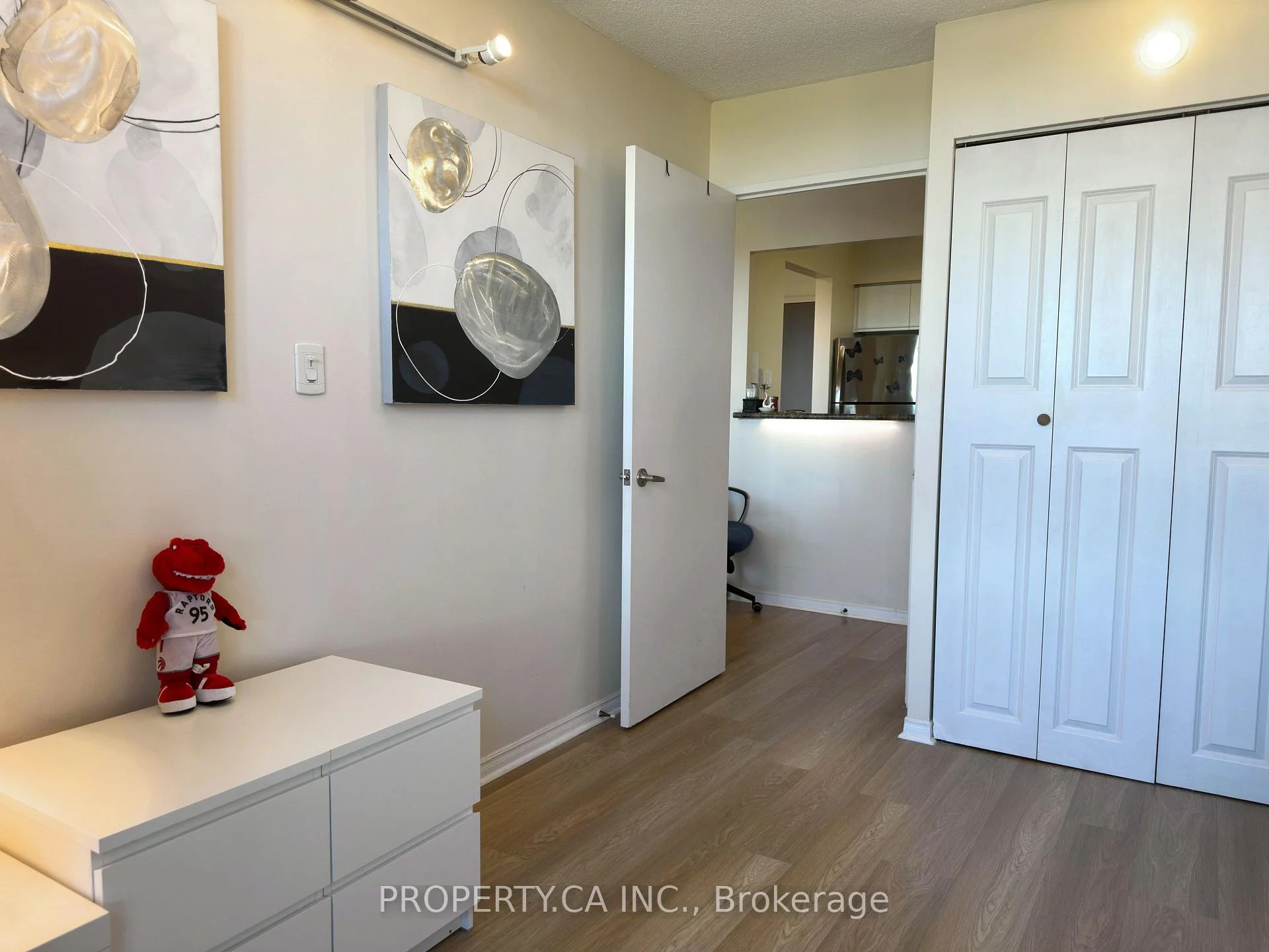 Photo 35 of Unit 701, 91 Townsgate Drive, Vaughan, Crestwood-Springfarm-Yorkhill — HOMEH