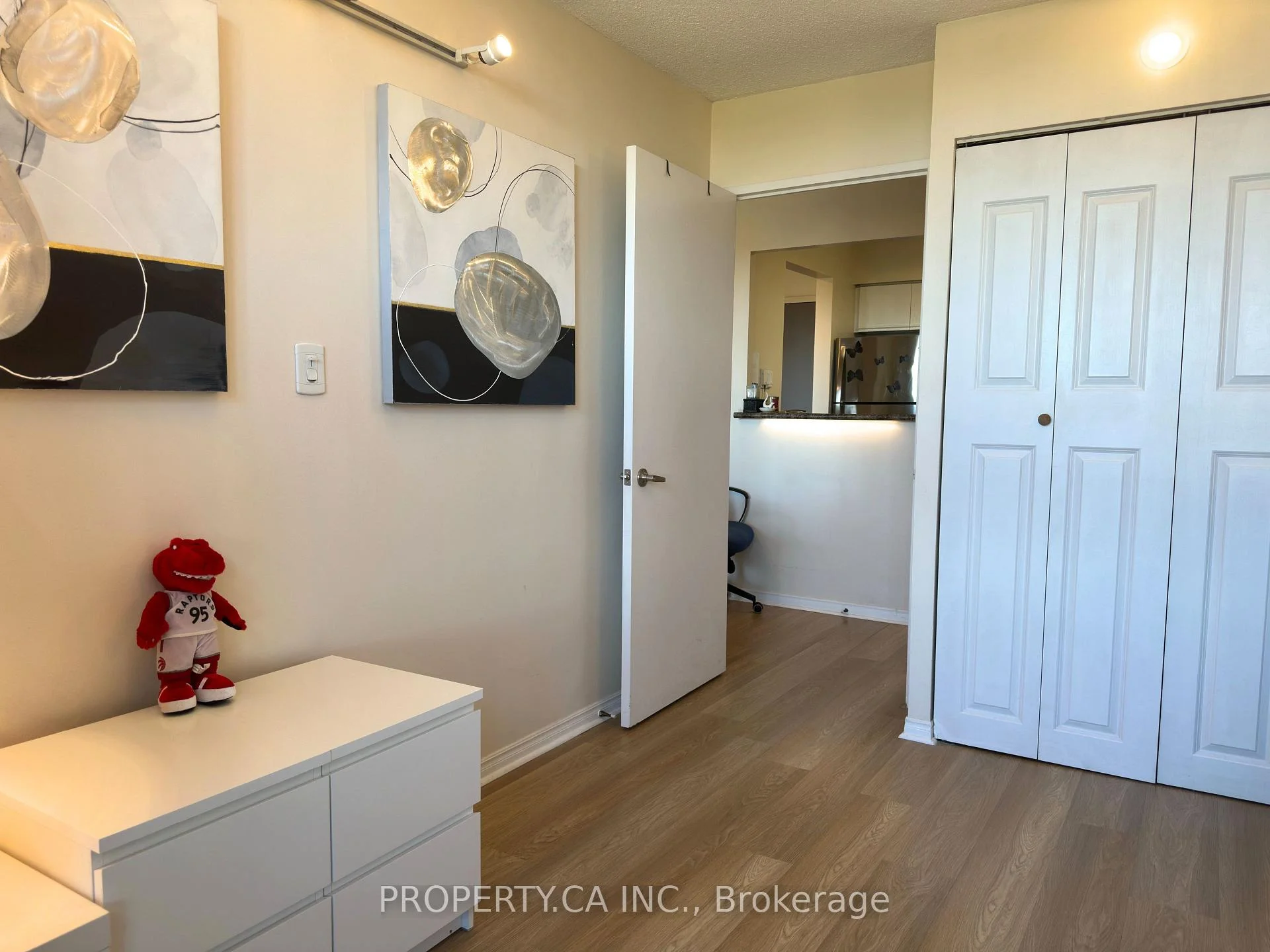 Photo 42 of Unit 701, 91 Townsgate Drive, Vaughan, Crestwood-Springfarm-Yorkhill — HOMEH