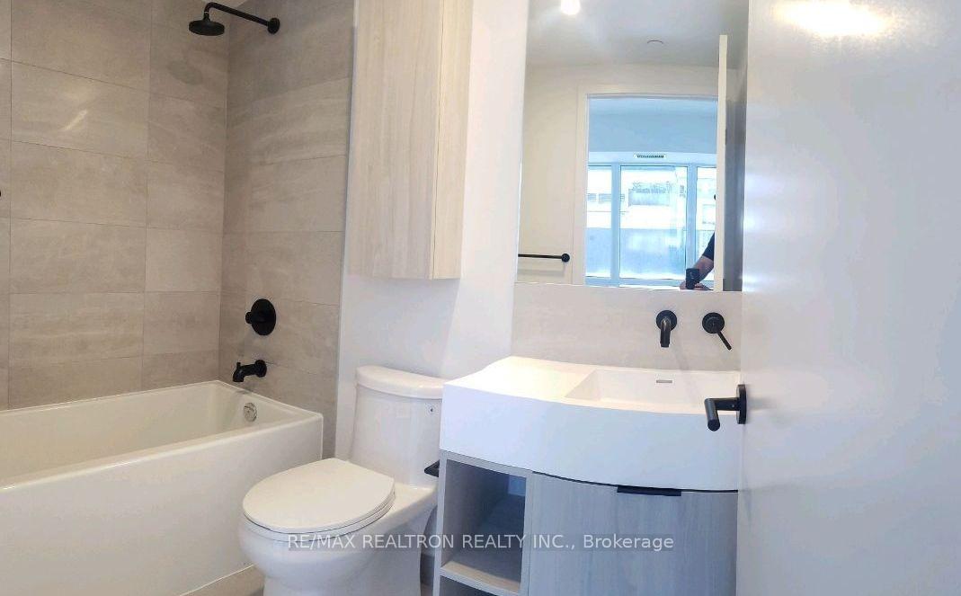 Photo 4 of Unit 815, 108 Peter Street, Toronto, Waterfront Communities — HOMEH