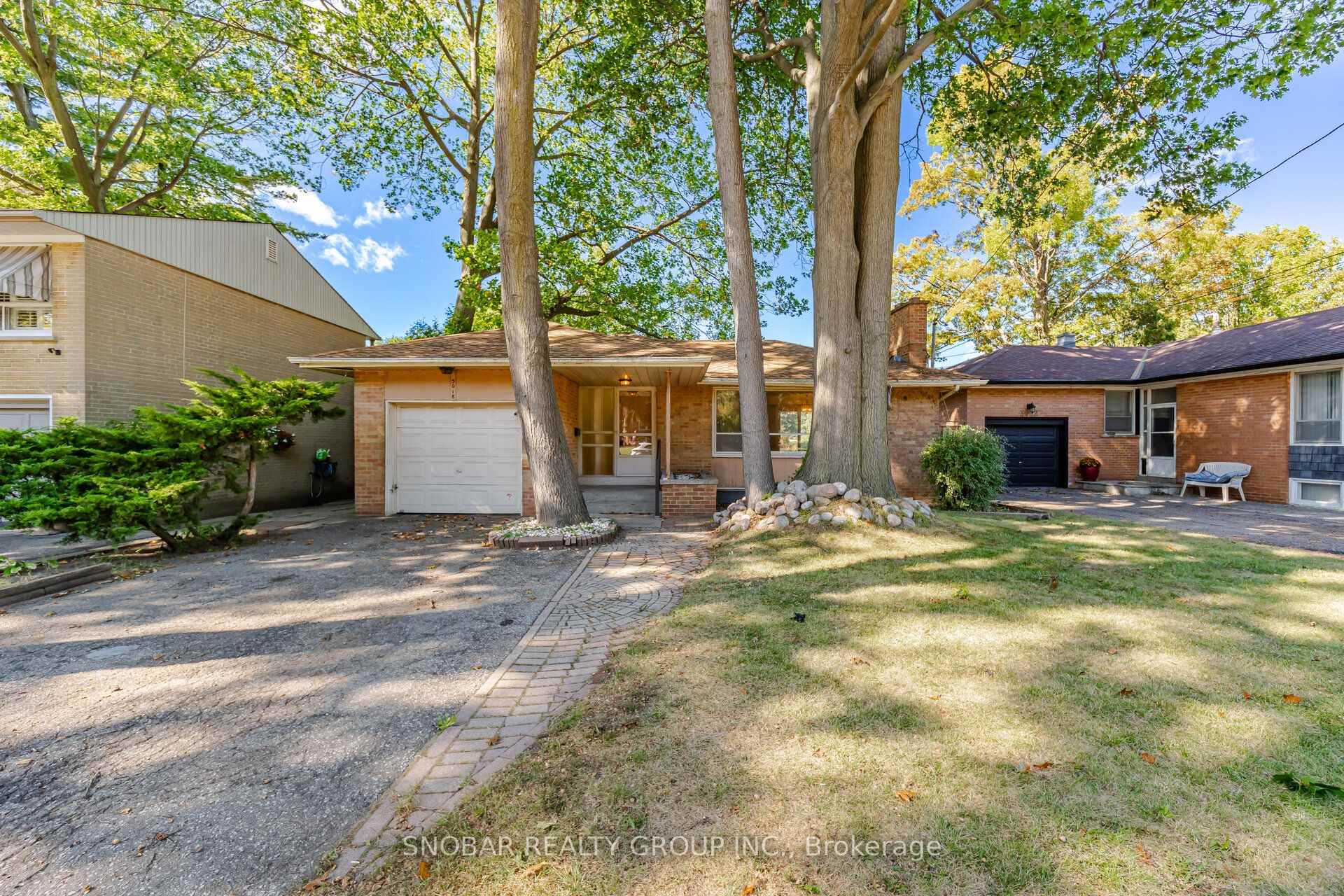 Photo 2 of 3018 O'hagan Drive, Mississauga, Erindale — HOMEH