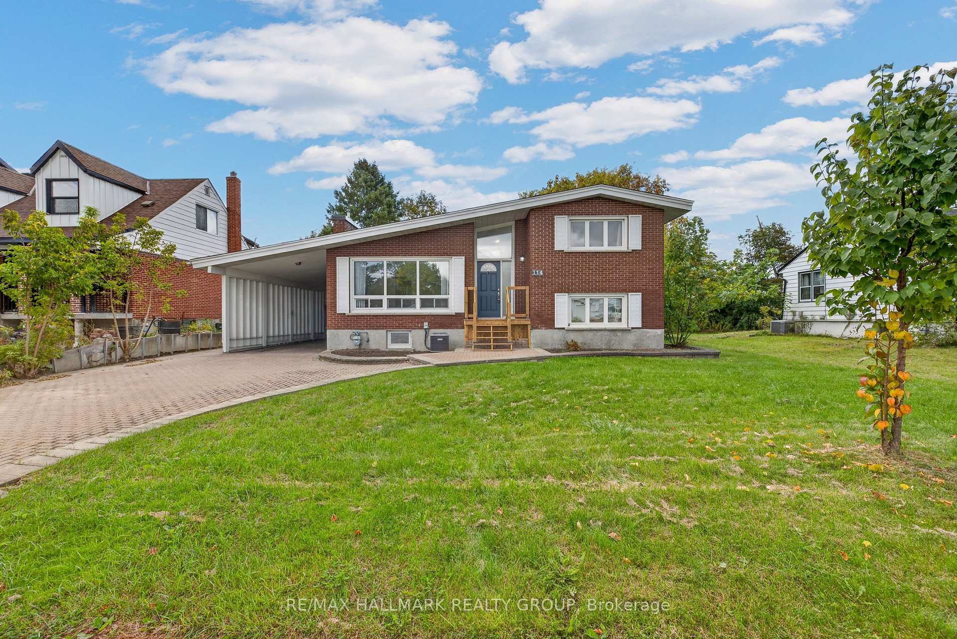 Photo 2 of 114 Meadowlands Drive W, Ottawa, Meadowlands/Crestview — HOMEH