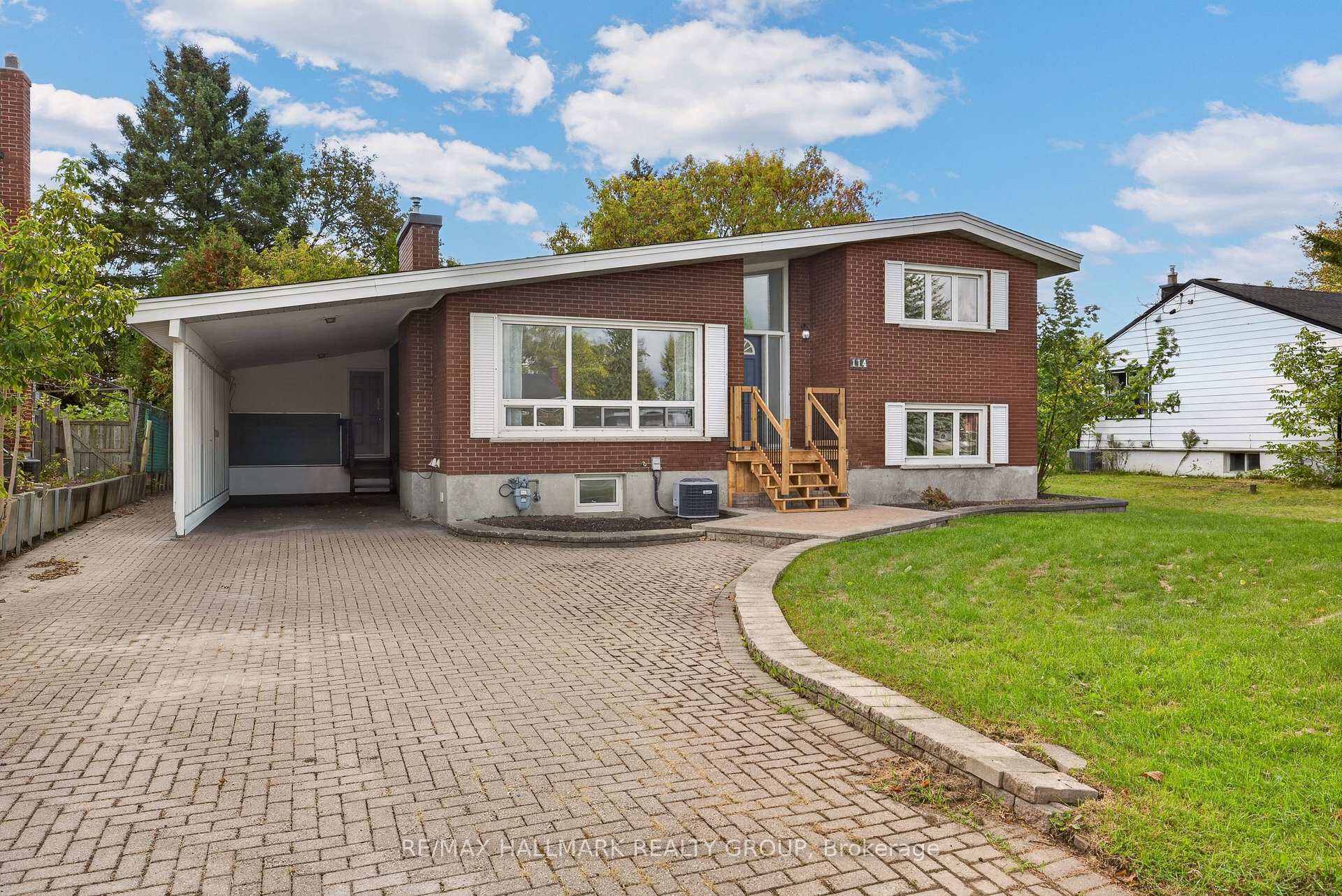 Photo 4 of 114 Meadowlands Drive W, Ottawa, Meadowlands/Crestview — HOMEH