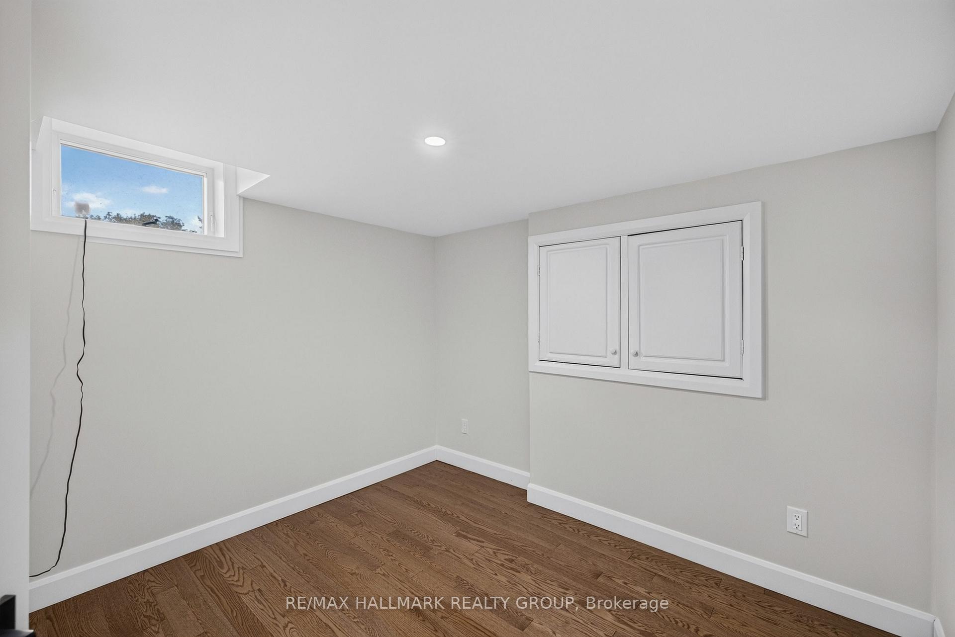 Photo 39 of 114 Meadowlands Drive W, Ottawa, Meadowlands/Crestview — HOMEH