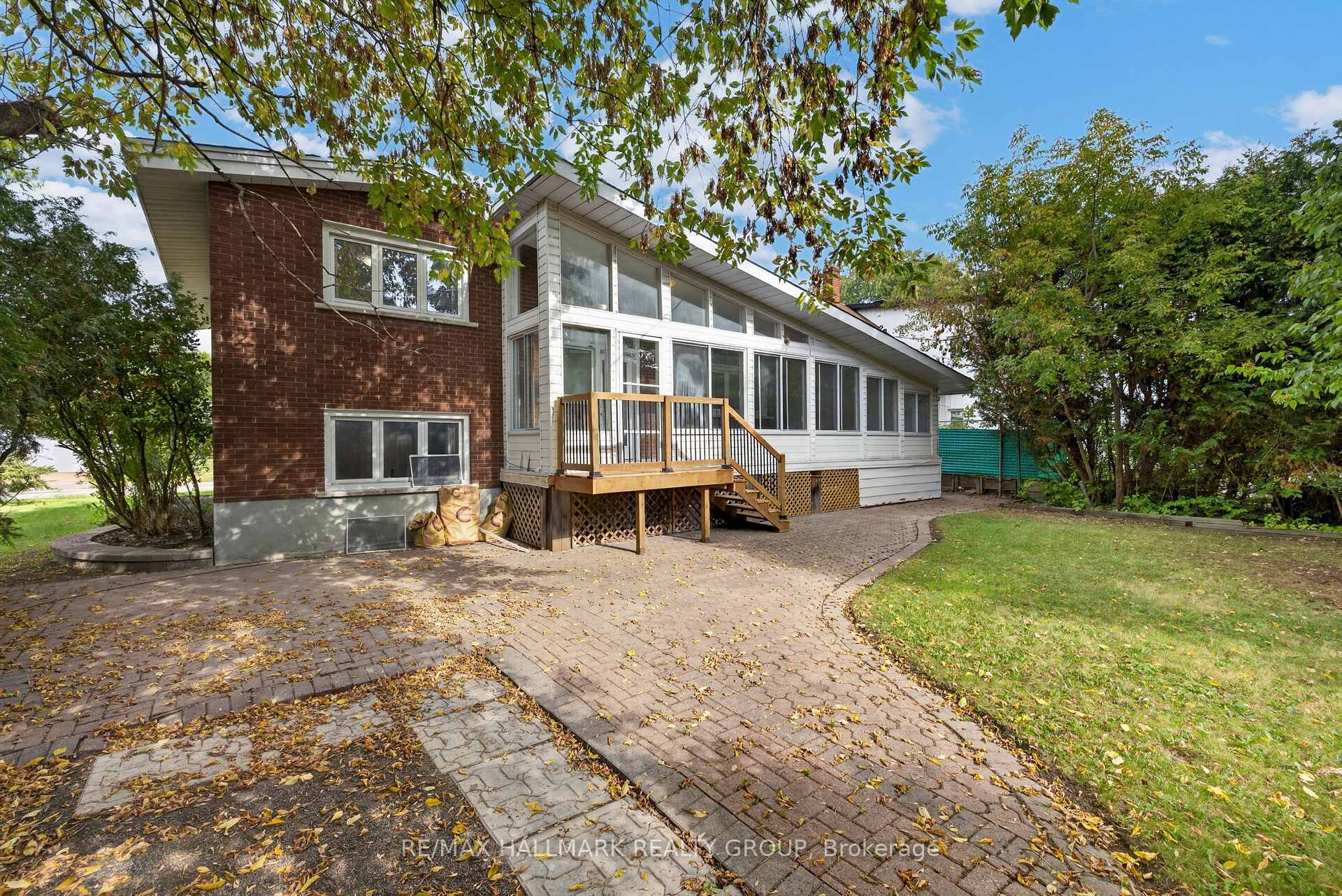 Photo 45 of 114 Meadowlands Drive W, Ottawa, Meadowlands/Crestview — HOMEH