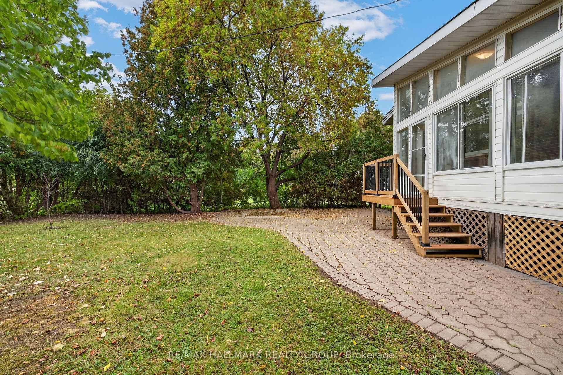Photo 50 of 114 Meadowlands Drive W, Ottawa, Meadowlands/Crestview — HOMEH